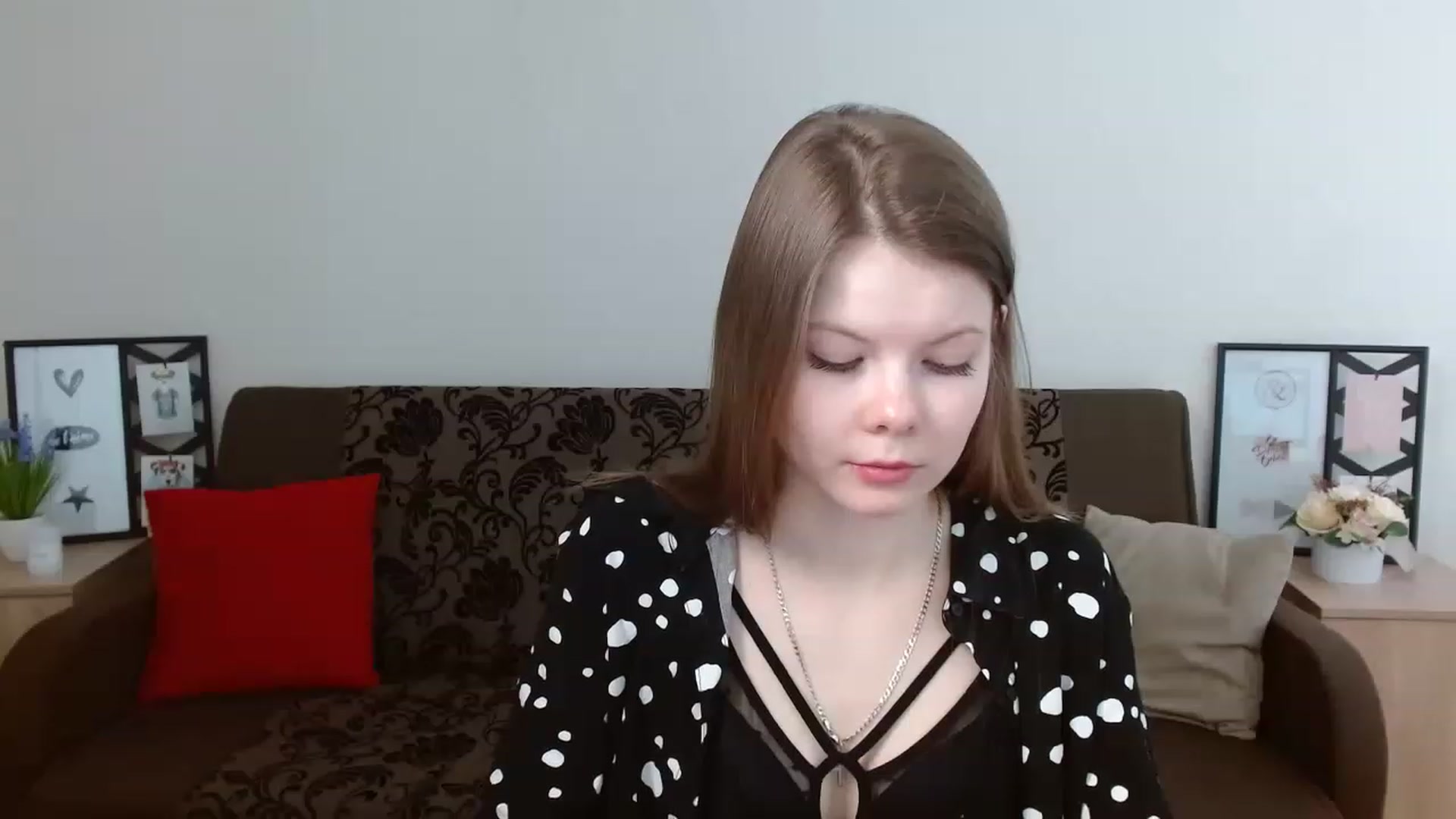 Gallery image thumbnail from BrowneyedCute's myfreecams stream on, 03/20/2023, 15:36 image 12 of 20