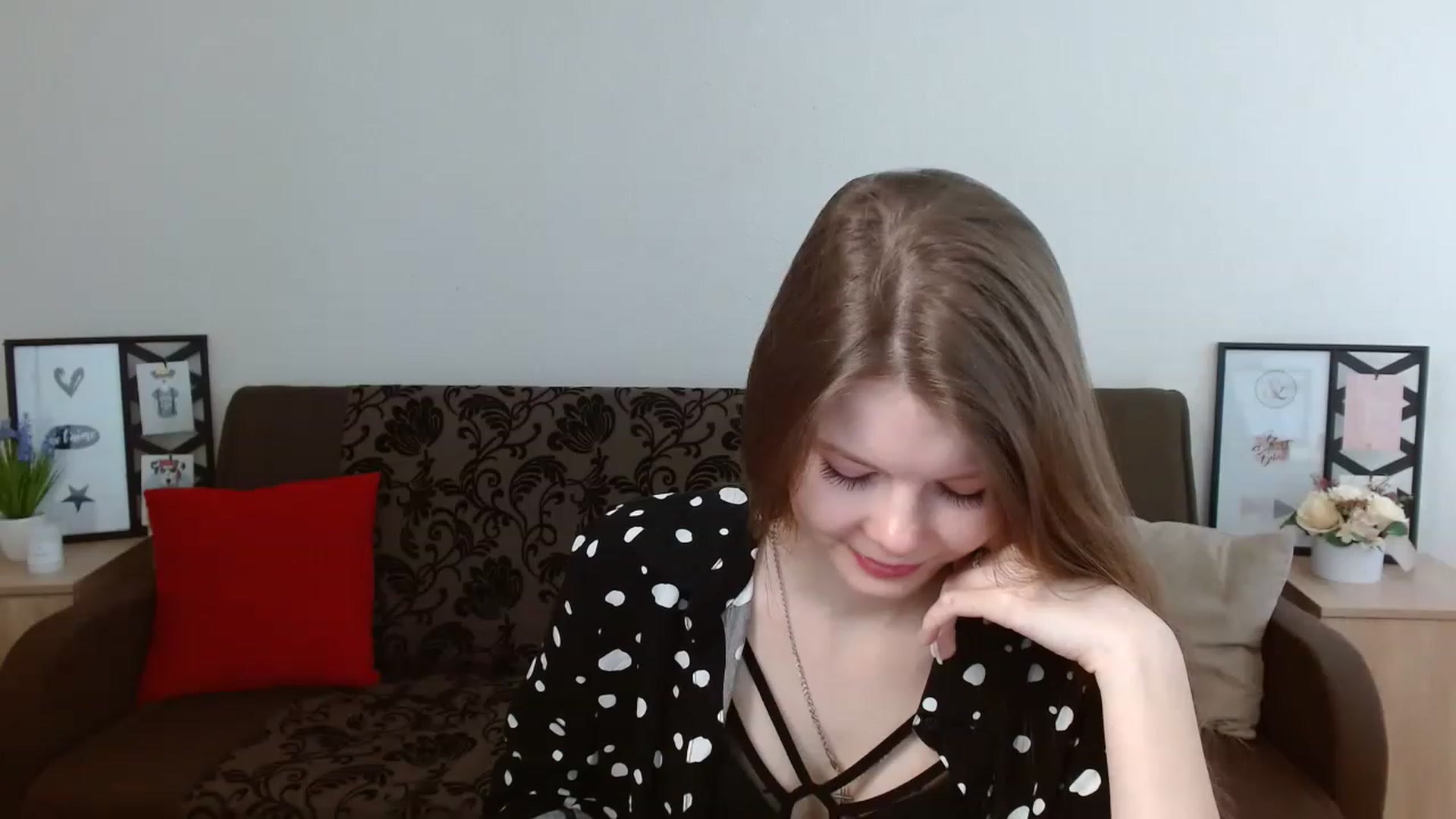 Gallery image thumbnail from BrowneyedCute's myfreecams stream on, 03/20/2023, 15:36 image 9 of 20