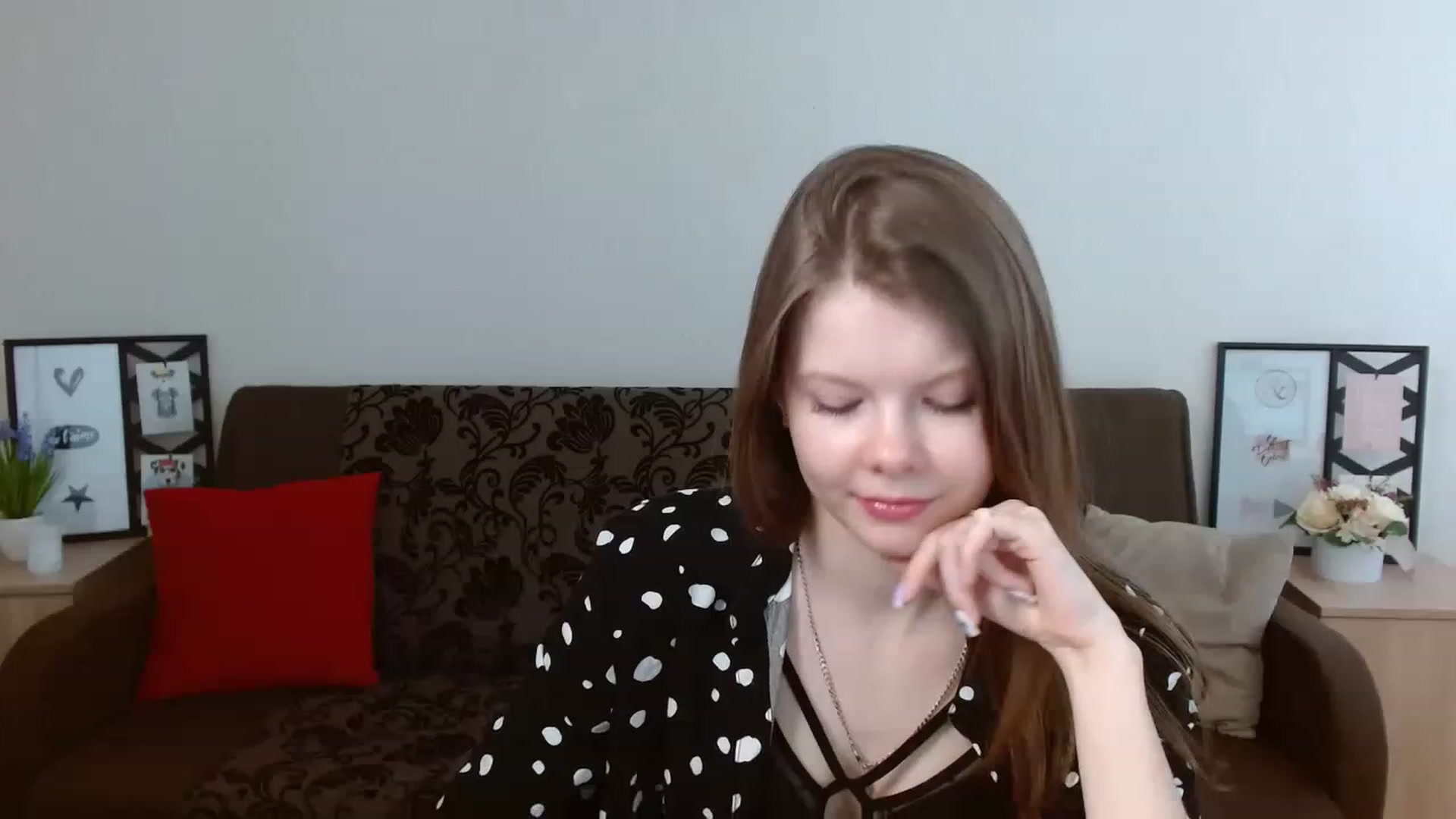 Gallery image thumbnail from BrowneyedCute's myfreecams stream on, 03/20/2023, 15:36 image 8 of 20