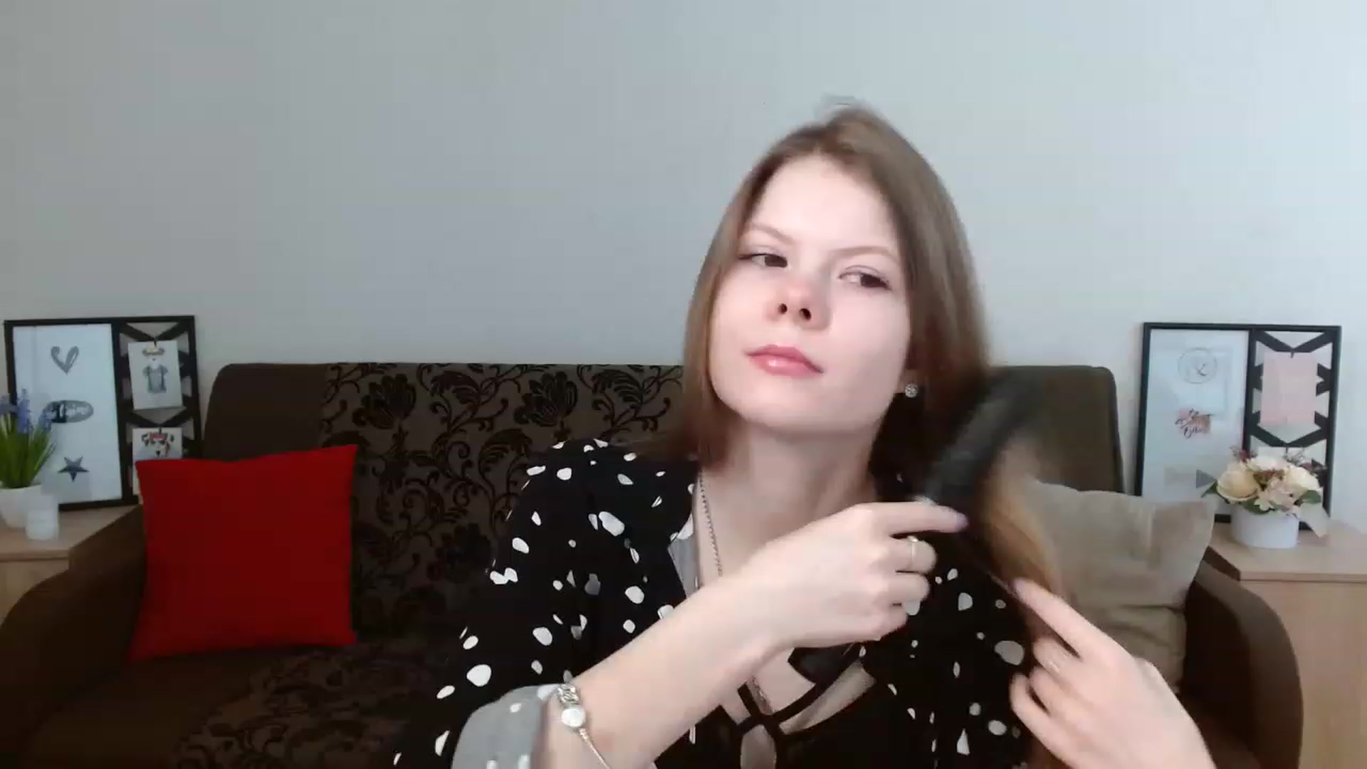 Gallery image thumbnail from BrowneyedCute's myfreecams stream on, 03/20/2023, 15:36 image 10 of 20