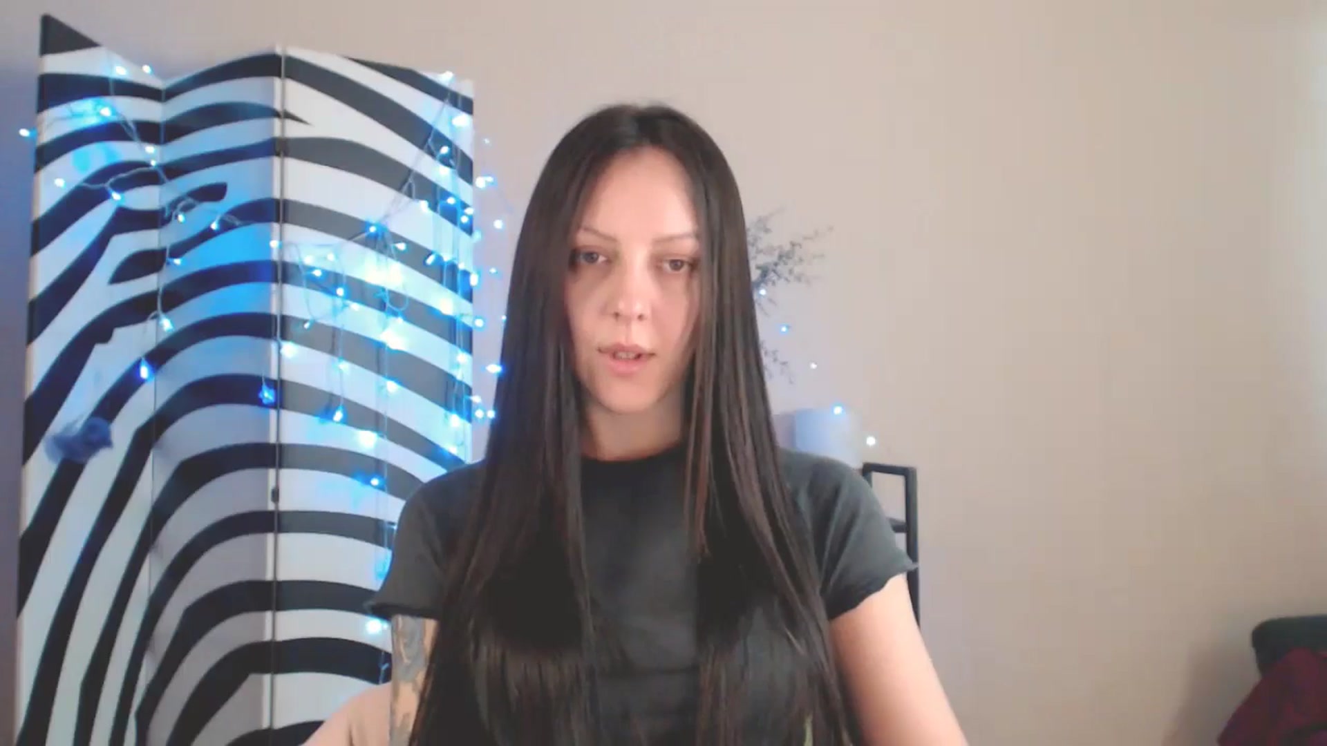 Gallery image thumbnail from BrunetteMuse's myfreecams stream on, 06/13/2025, 10:36 image 14 of 20