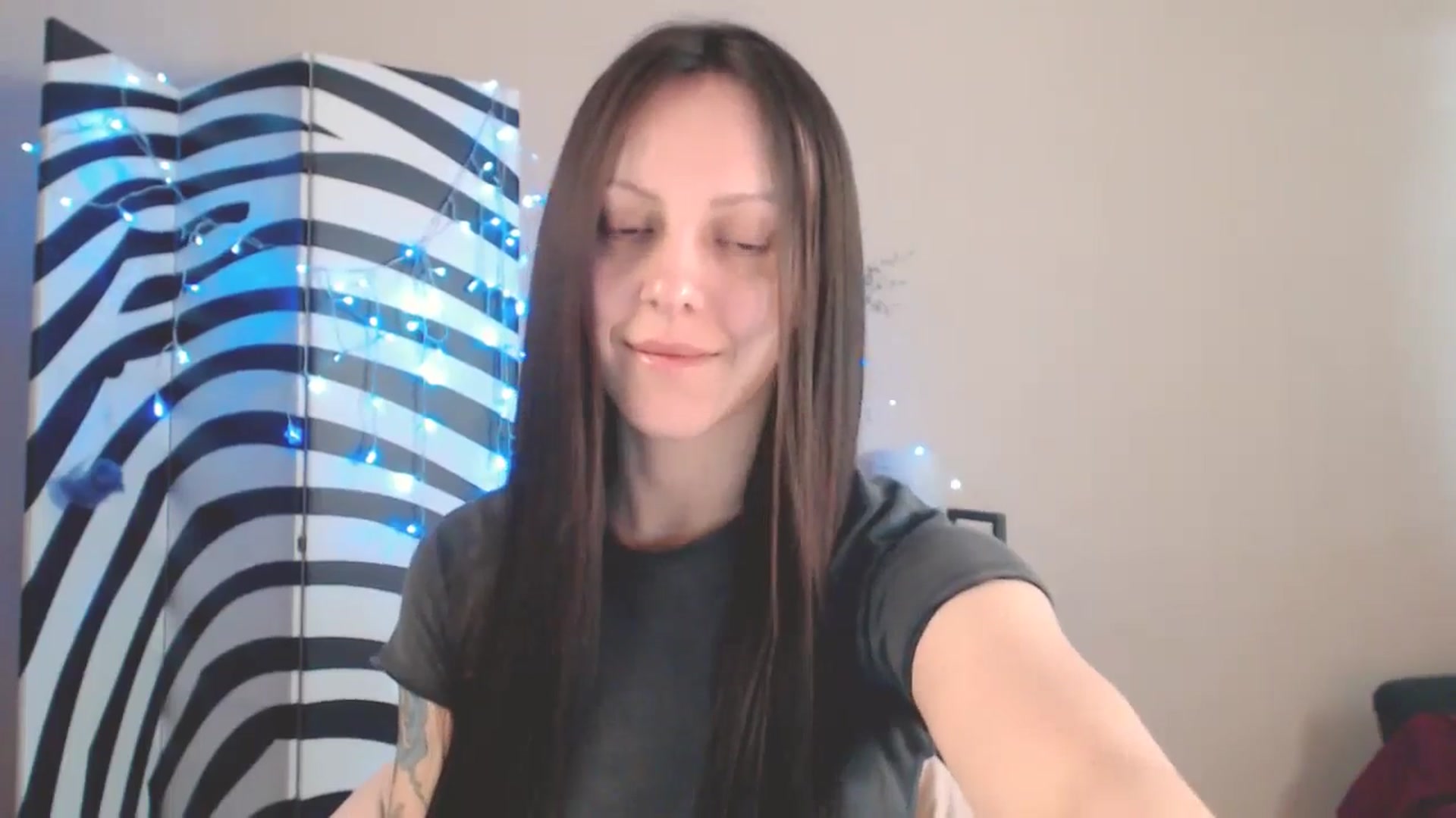 Gallery image thumbnail from BrunetteMuse's myfreecams stream on, 06/13/2025, 10:36 image 13 of 20