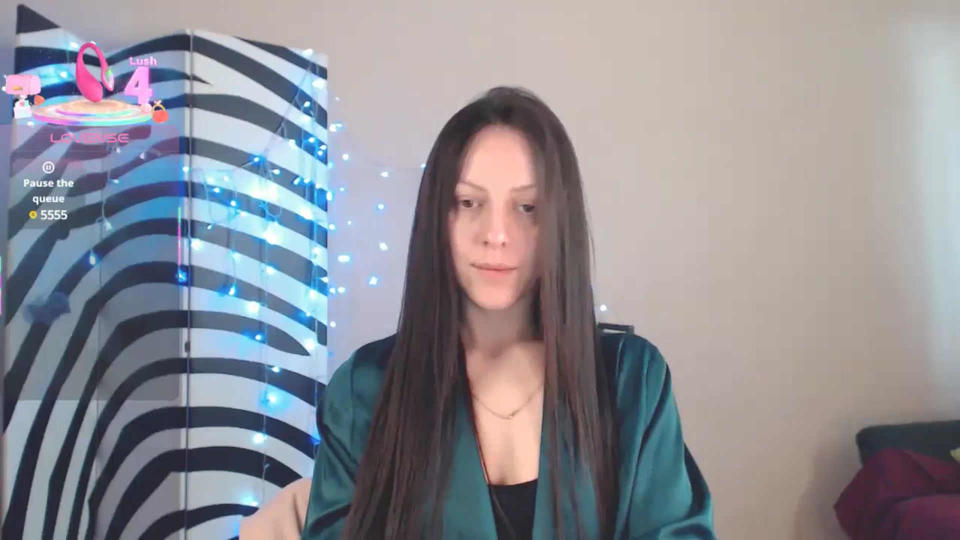 Gallery image thumbnail from BrunetteMuse's myfreecams stream on, 06/17/2025, 09:39 image 14 of 20