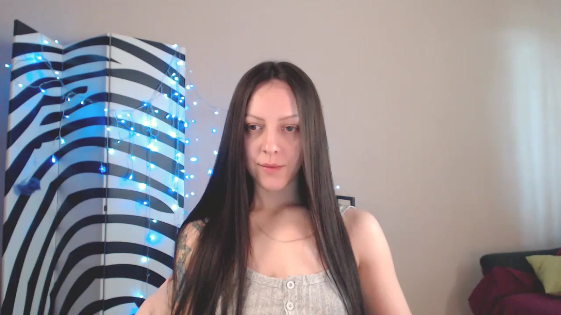 Gallery image thumbnail from BrunetteMuse's myfreecams stream on, 06/19/2025, 10:28 image 10 of 20