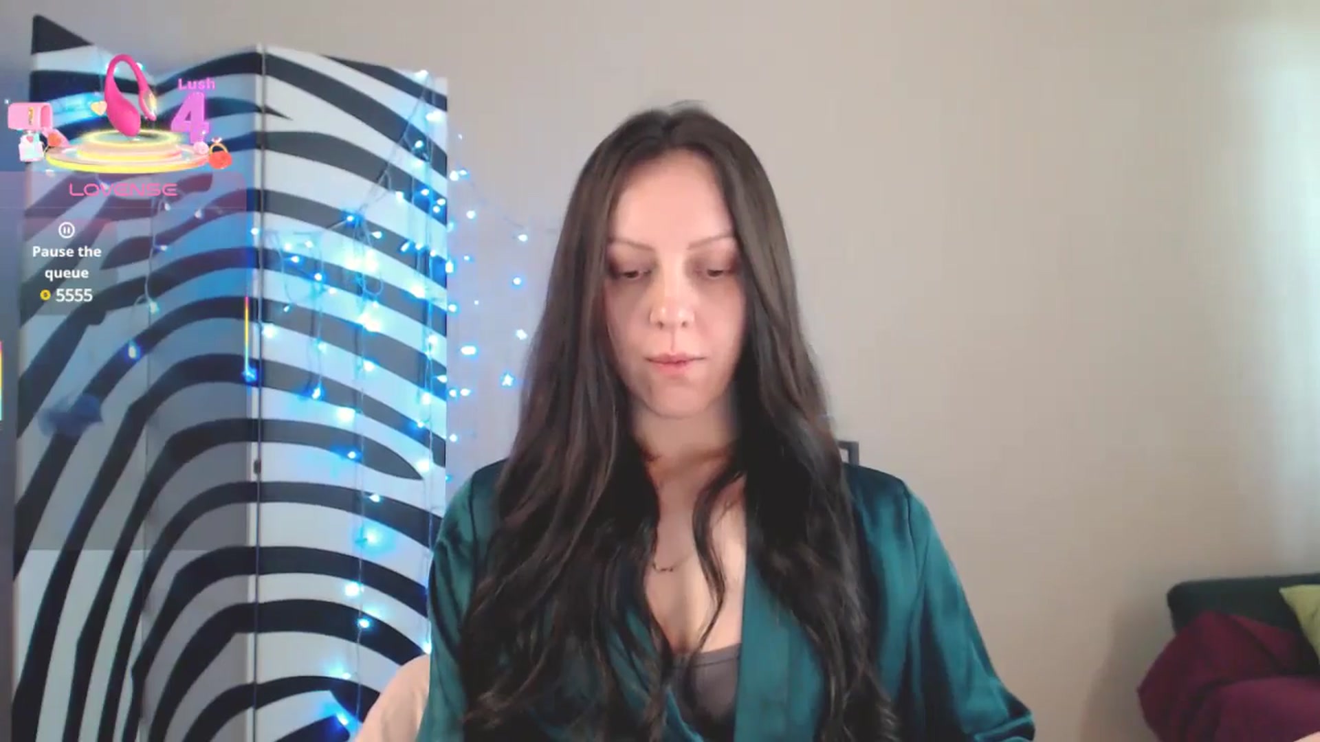 Gallery image thumbnail from BrunetteMuse's myfreecams stream on, 06/20/2025, 10:51 image 16 of 20
