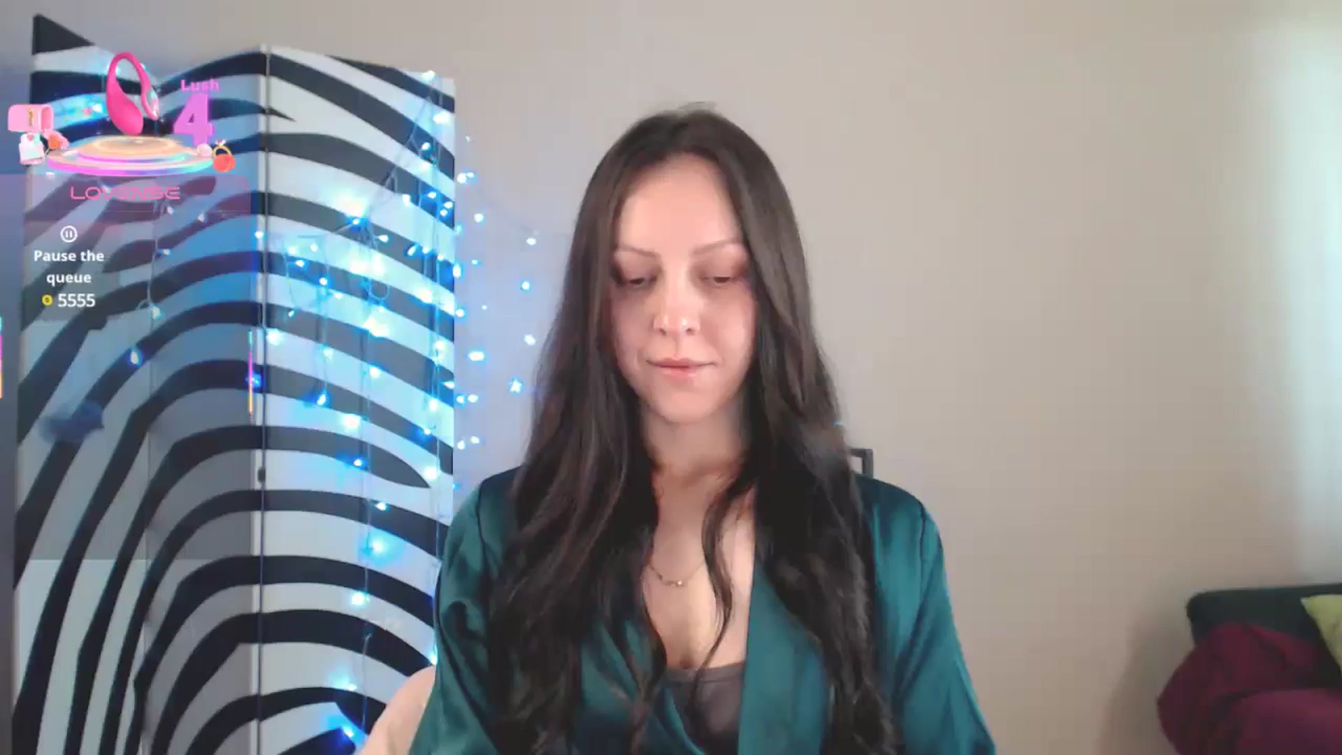 Gallery image thumbnail from BrunetteMuse's myfreecams stream on, 06/20/2025, 10:51 image 17 of 20