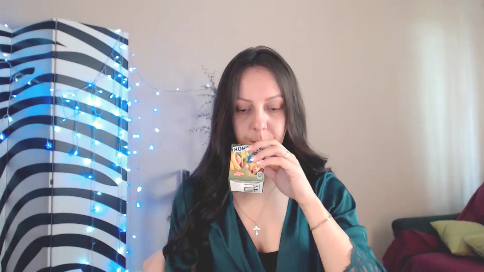 Gallery image thumbnail from BrunetteMuse's myfreecams stream on, 06/24/2025, 10:17 image 10 of 20