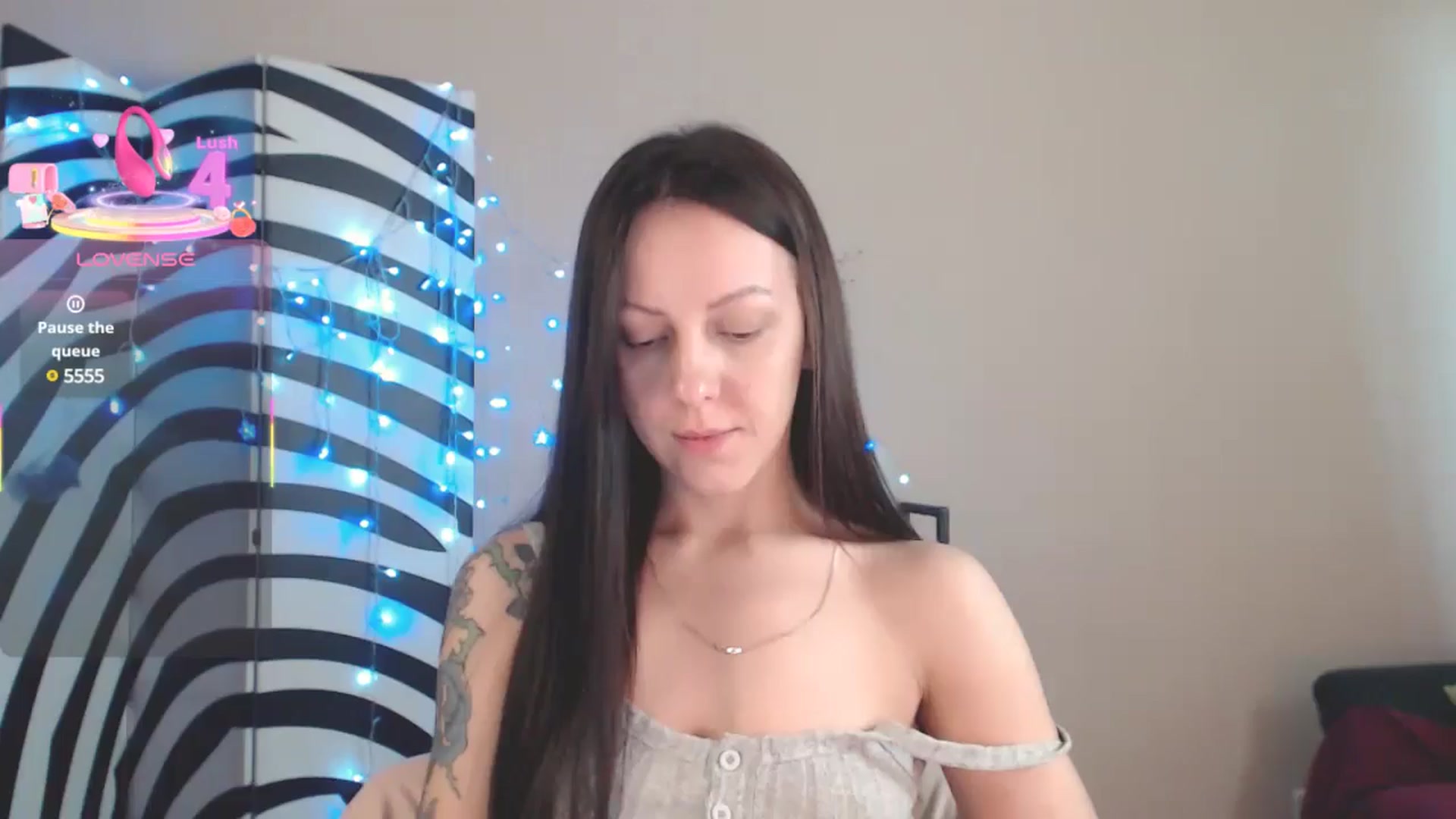 Gallery image thumbnail from BrunetteMuse's myfreecams stream on, 06/29/2025, 10:27 image 4 of 20