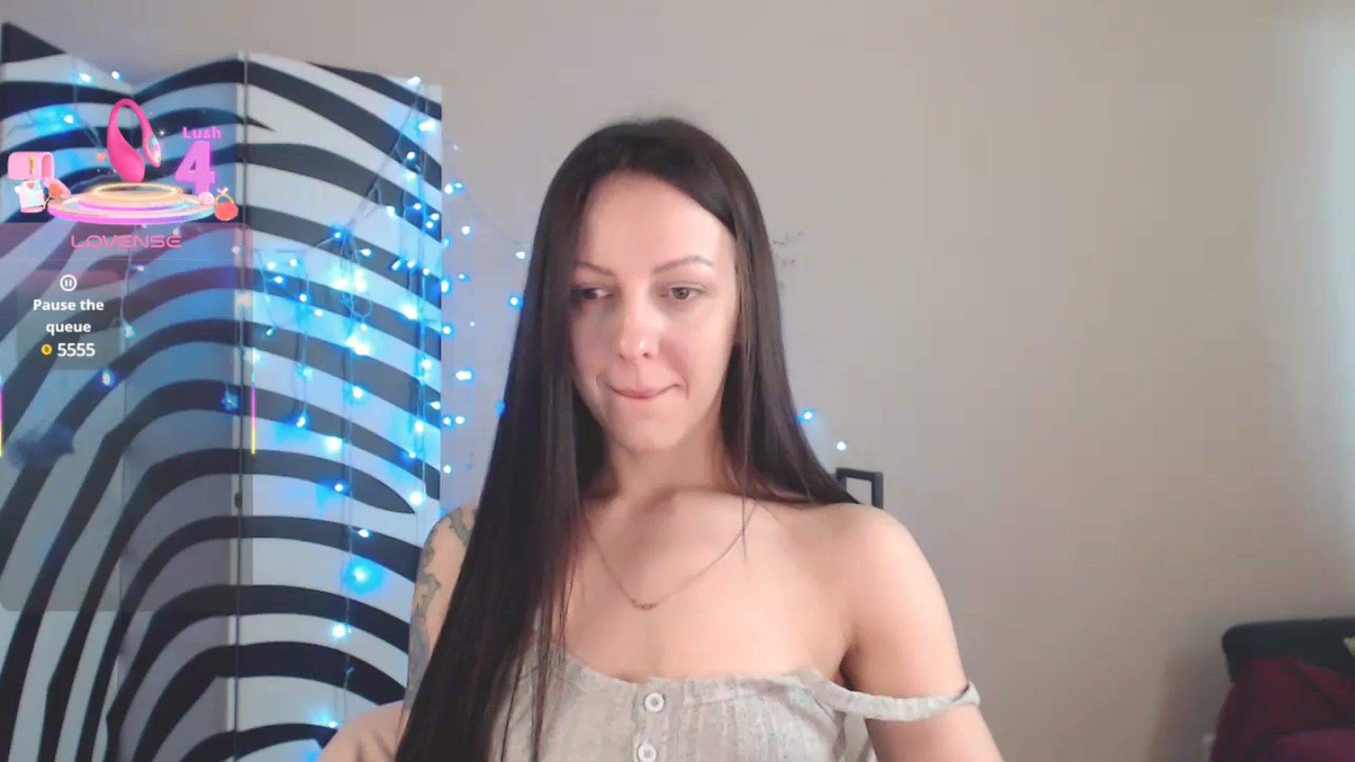 Gallery image thumbnail from BrunetteMuse's myfreecams stream on, 06/29/2025, 10:27 image 9 of 20