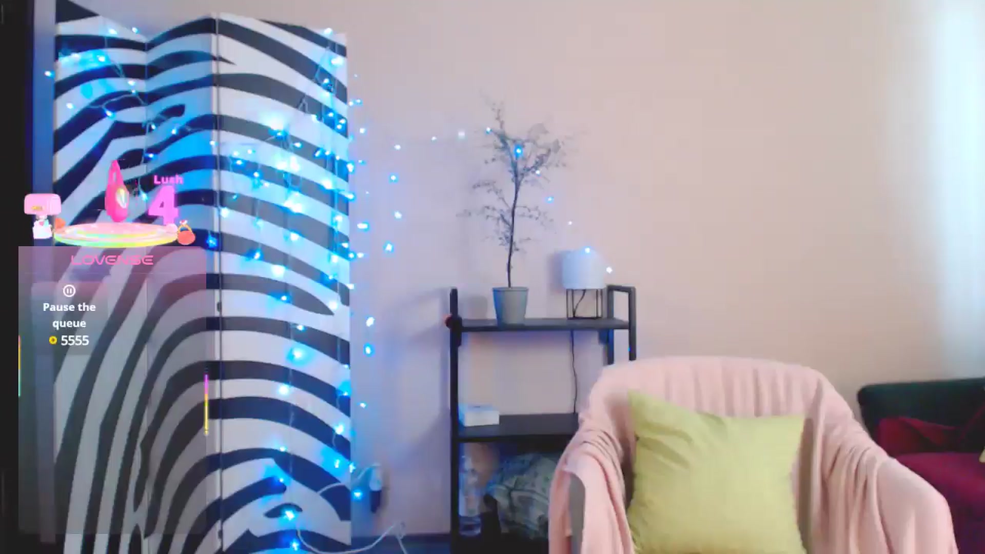 Gallery image thumbnail from BrunetteMuse's myfreecams stream on, 07/11/2025, 13:17 image 18 of 20