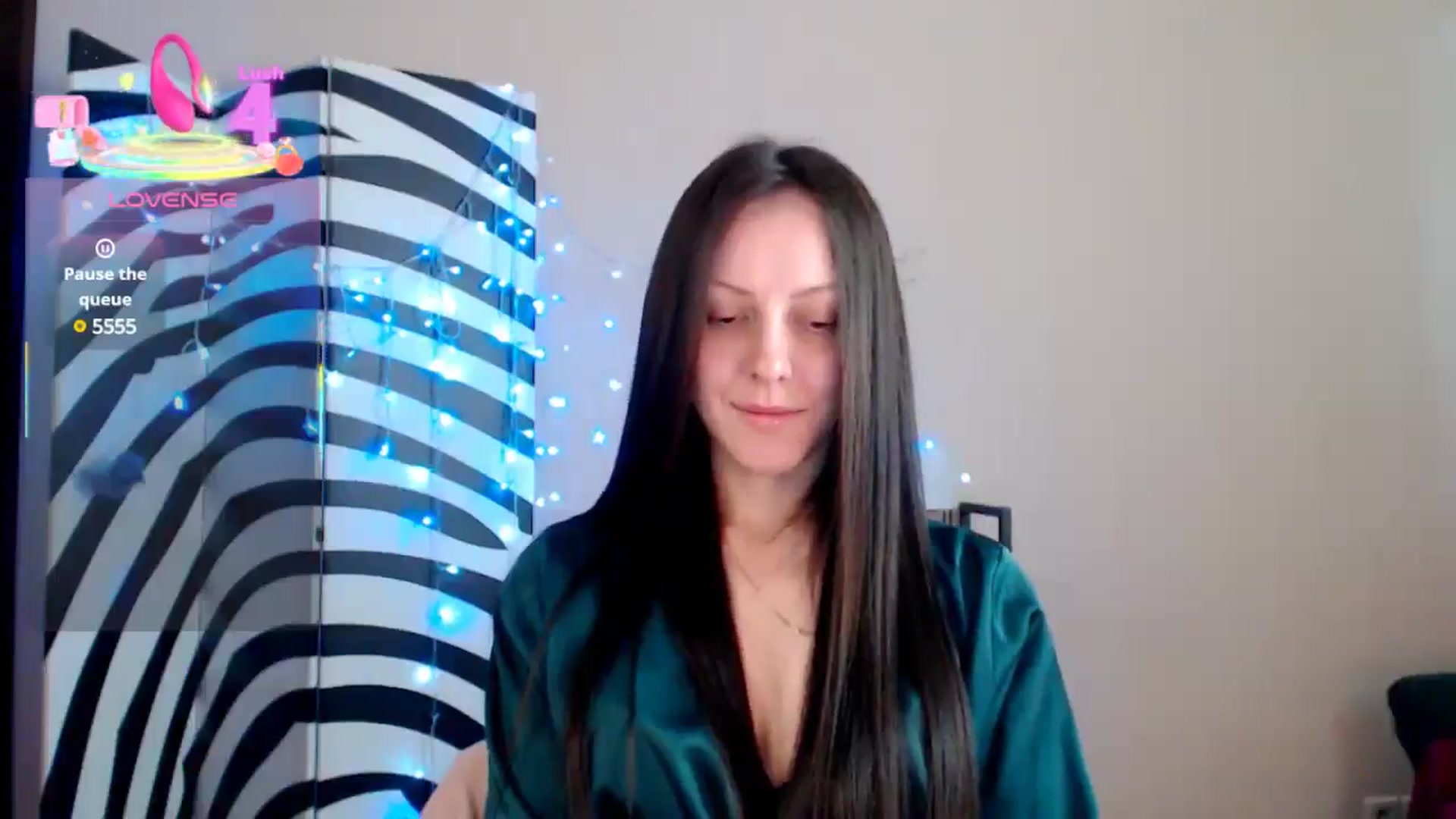 Gallery image thumbnail from BrunetteMuse's myfreecams stream on, 07/14/2025, 10:10 image 18 of 20
