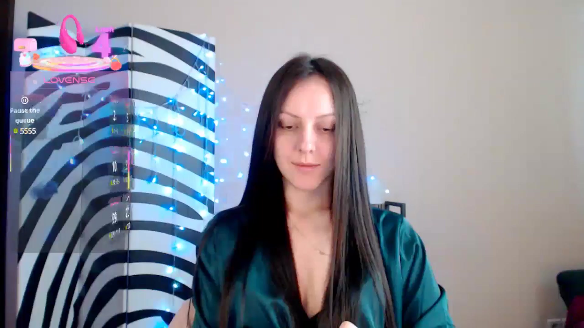 Gallery image thumbnail from BrunetteMuse's myfreecams stream on, 07/14/2025, 10:10 image 16 of 20