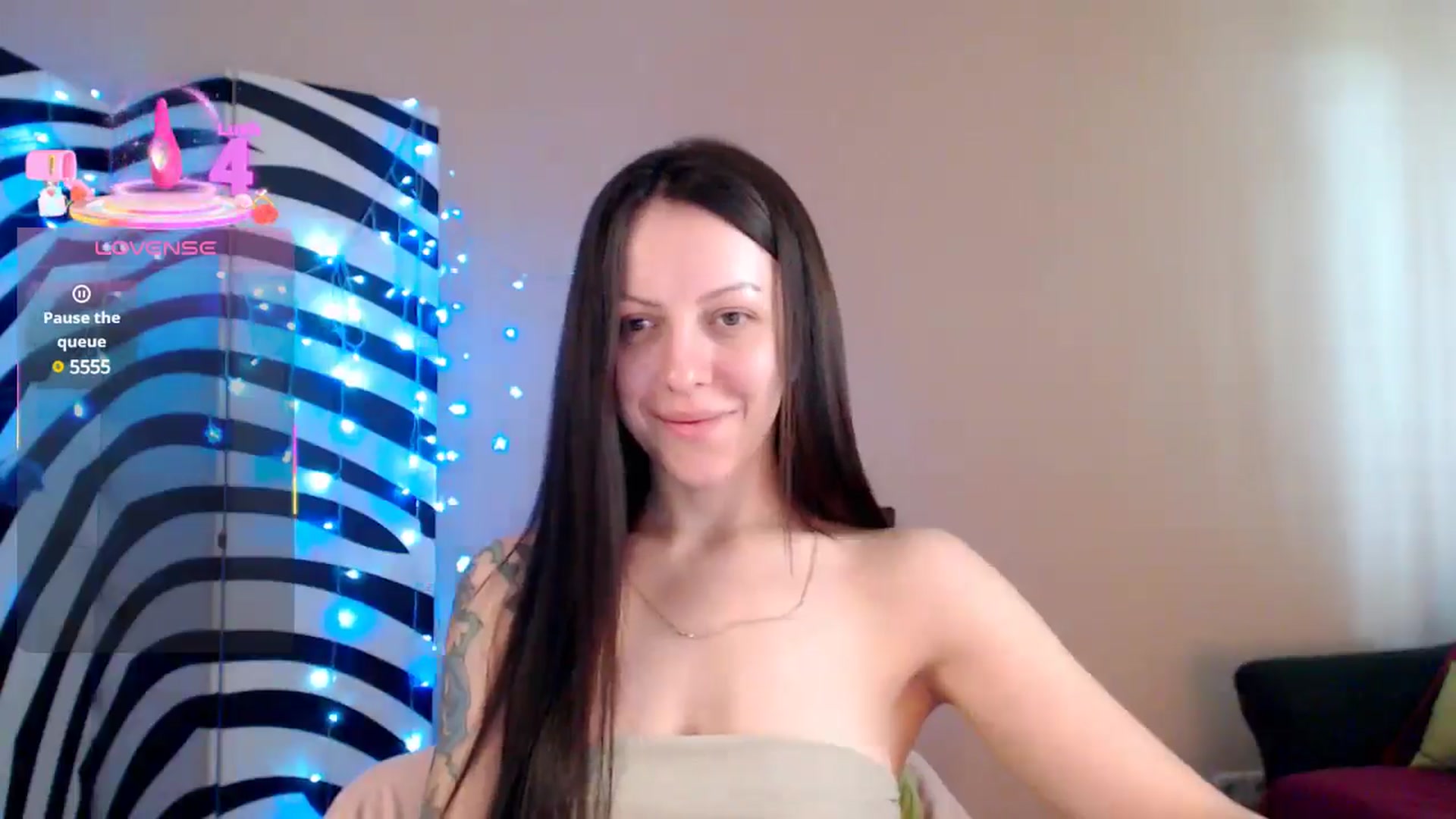 Gallery image thumbnail from BrunetteMuse's myfreecams stream on, 07/17/2025, 10:42 image 2 of 20