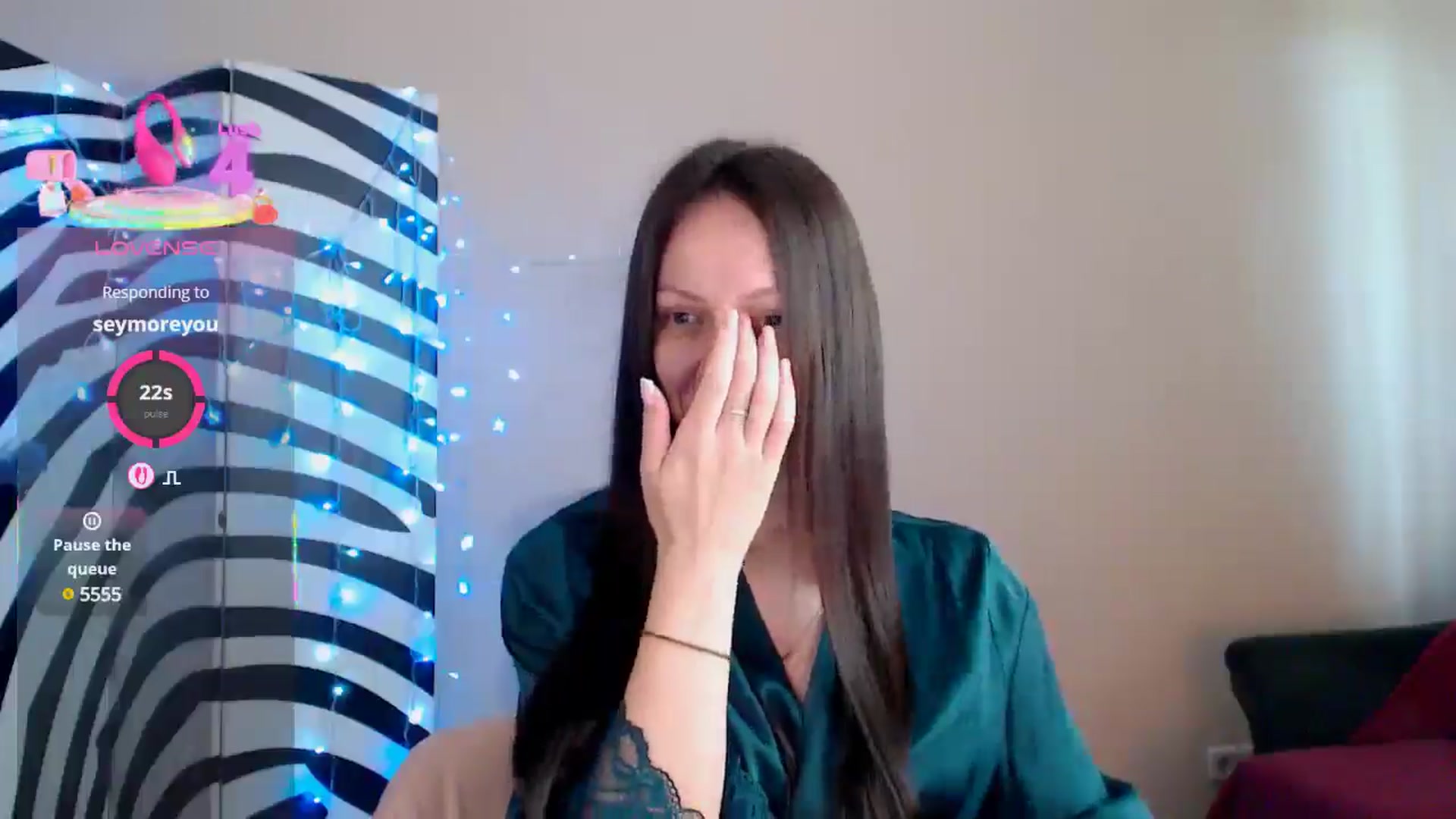 Gallery image thumbnail from BrunetteMuse's myfreecams stream on, 07/19/2025, 10:30 image 4 of 20