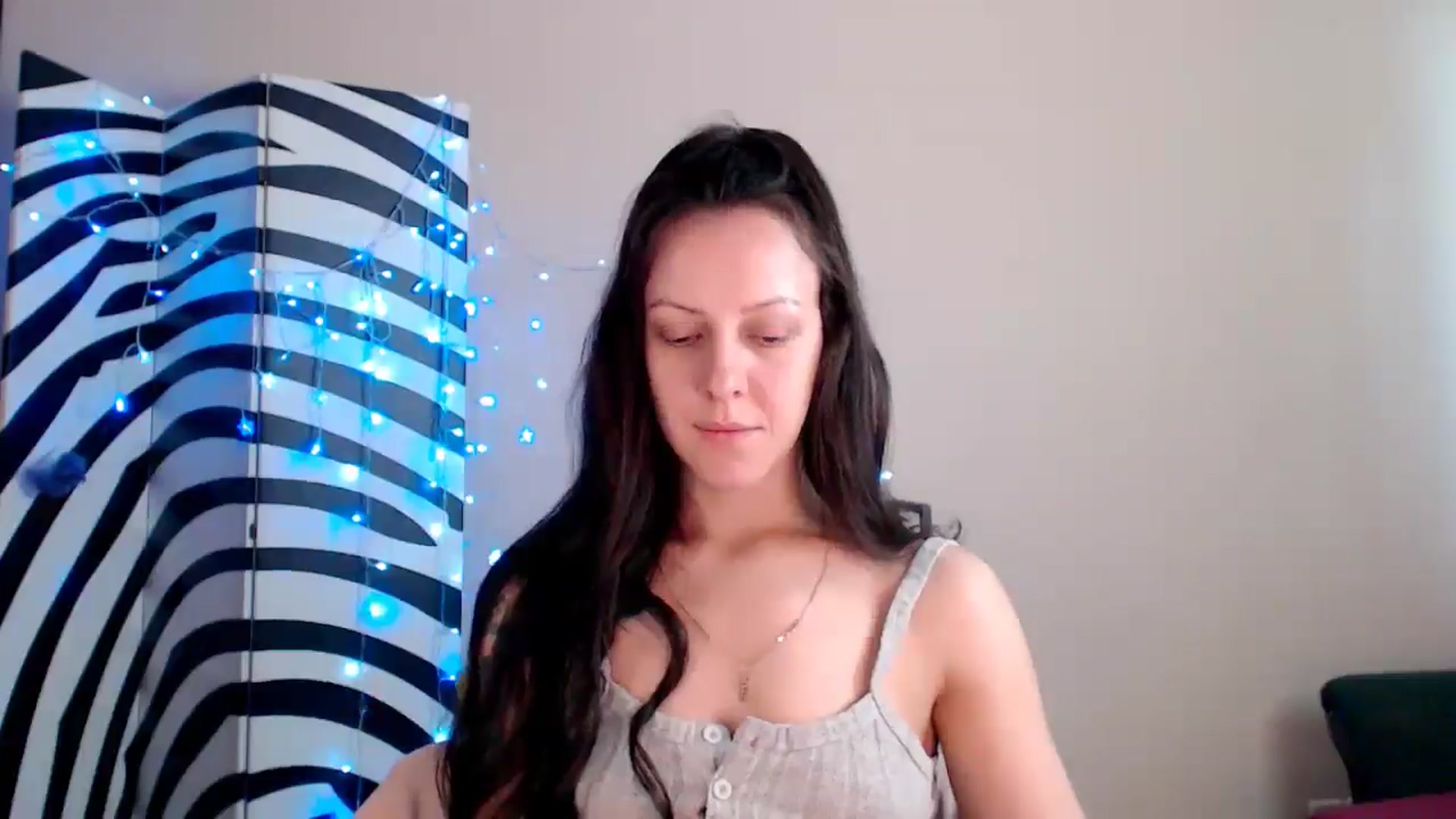 Gallery image thumbnail from BrunetteMuse's myfreecams stream on, 07/22/2025, 10:26 image 13 of 20