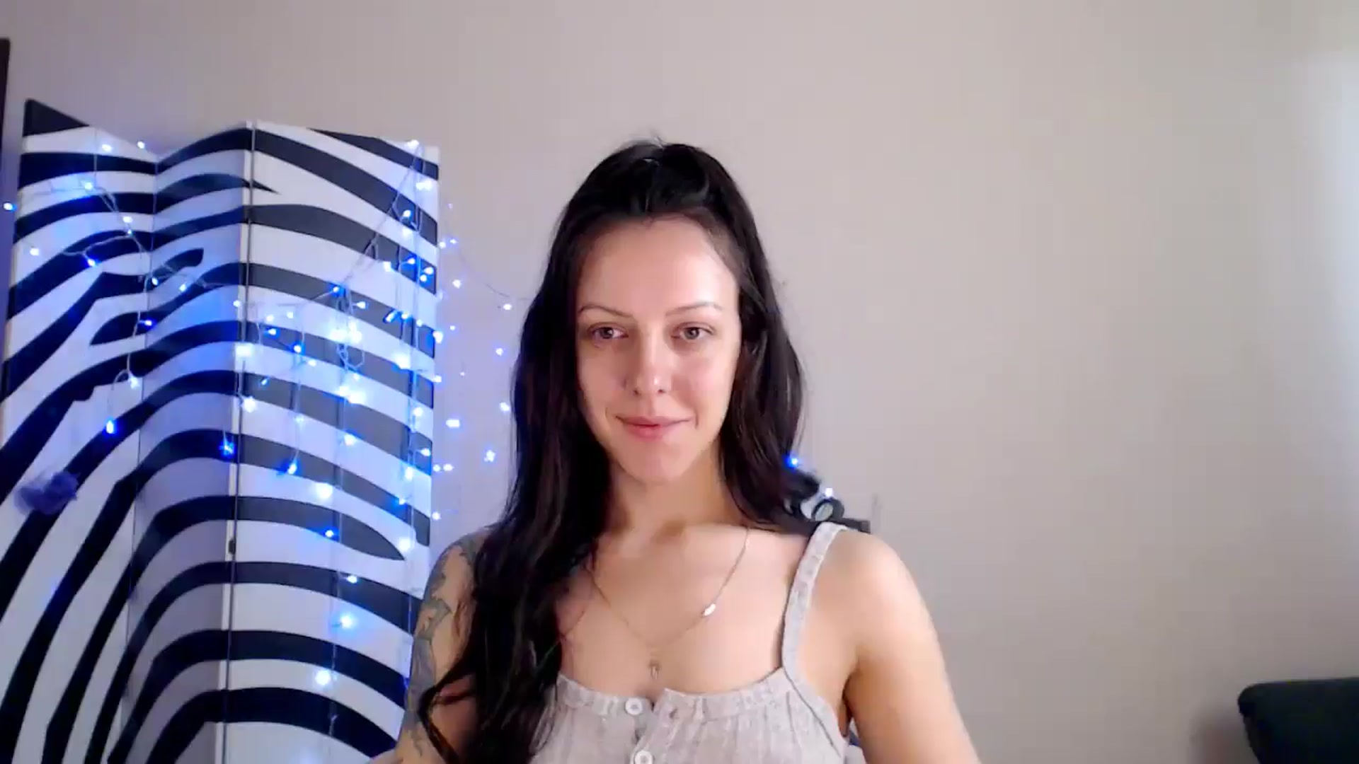 Gallery image thumbnail from BrunetteMuse's myfreecams stream on, 07/22/2025, 10:26 image 2 of 20