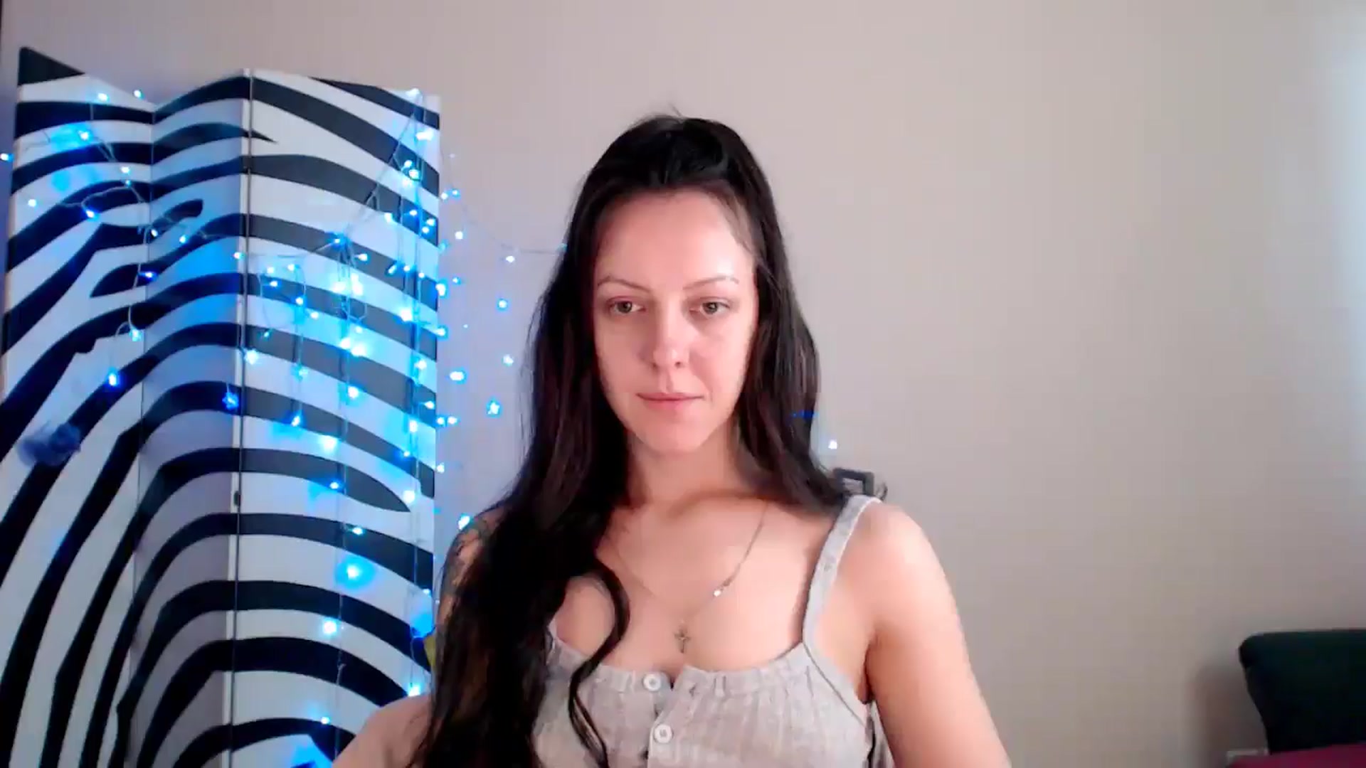 Gallery image thumbnail from BrunetteMuse's myfreecams stream on, 07/22/2025, 10:26 image 10 of 20