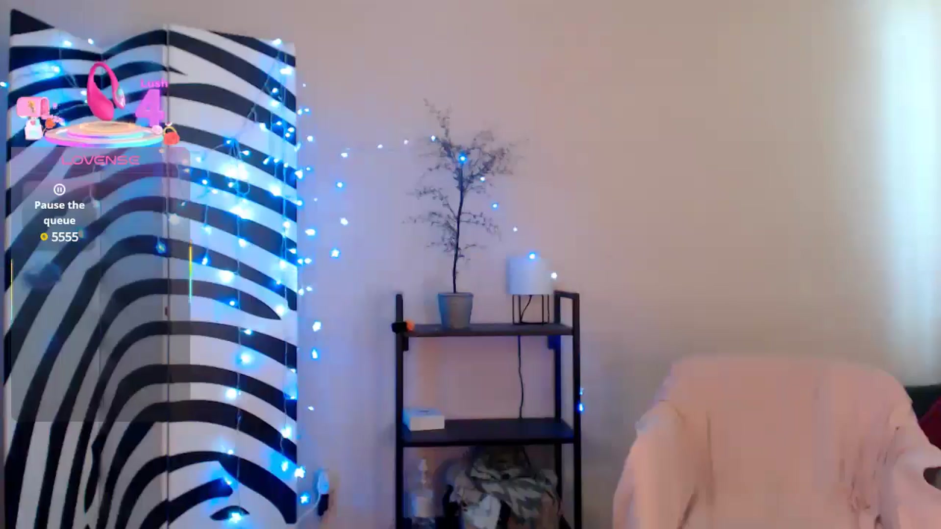 Gallery image thumbnail from BrunetteMuse's myfreecams stream on, 07/23/2025, 11:35 image 7 of 20
