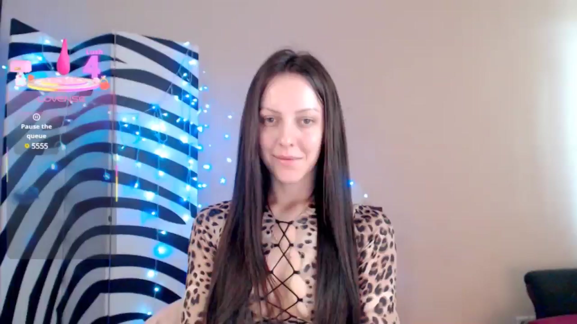 Gallery image thumbnail from BrunetteMuse's myfreecams stream on, 07/25/2025, 11:36 image 18 of 20