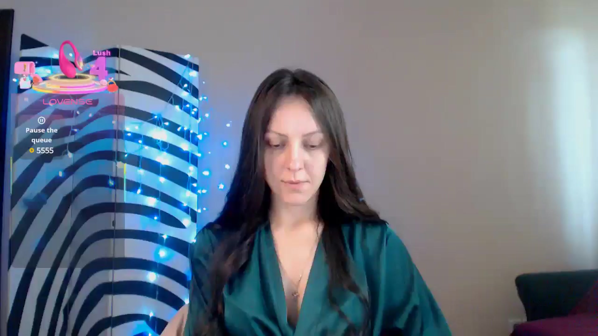 Gallery image thumbnail from BrunetteMuse's myfreecams stream on, 07/26/2025, 10:40 image 4 of 20