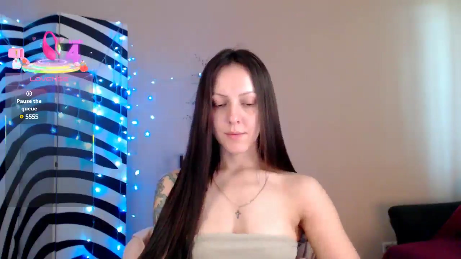 Gallery image thumbnail from BrunetteMuse's myfreecams stream on, 07/28/2025, 10:24 image 10 of 20