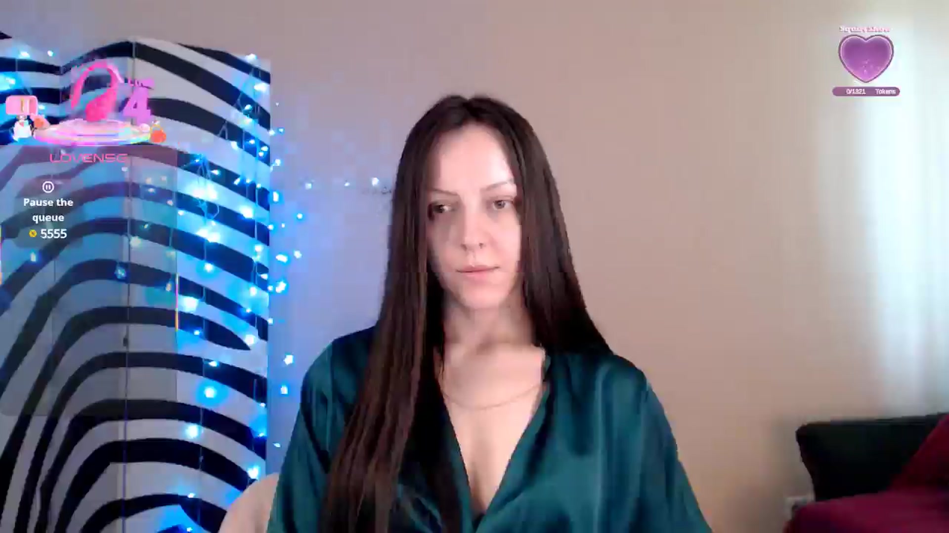 Gallery image thumbnail from BrunetteMuse's myfreecams stream on, 07/29/2025, 10:28 image 17 of 20