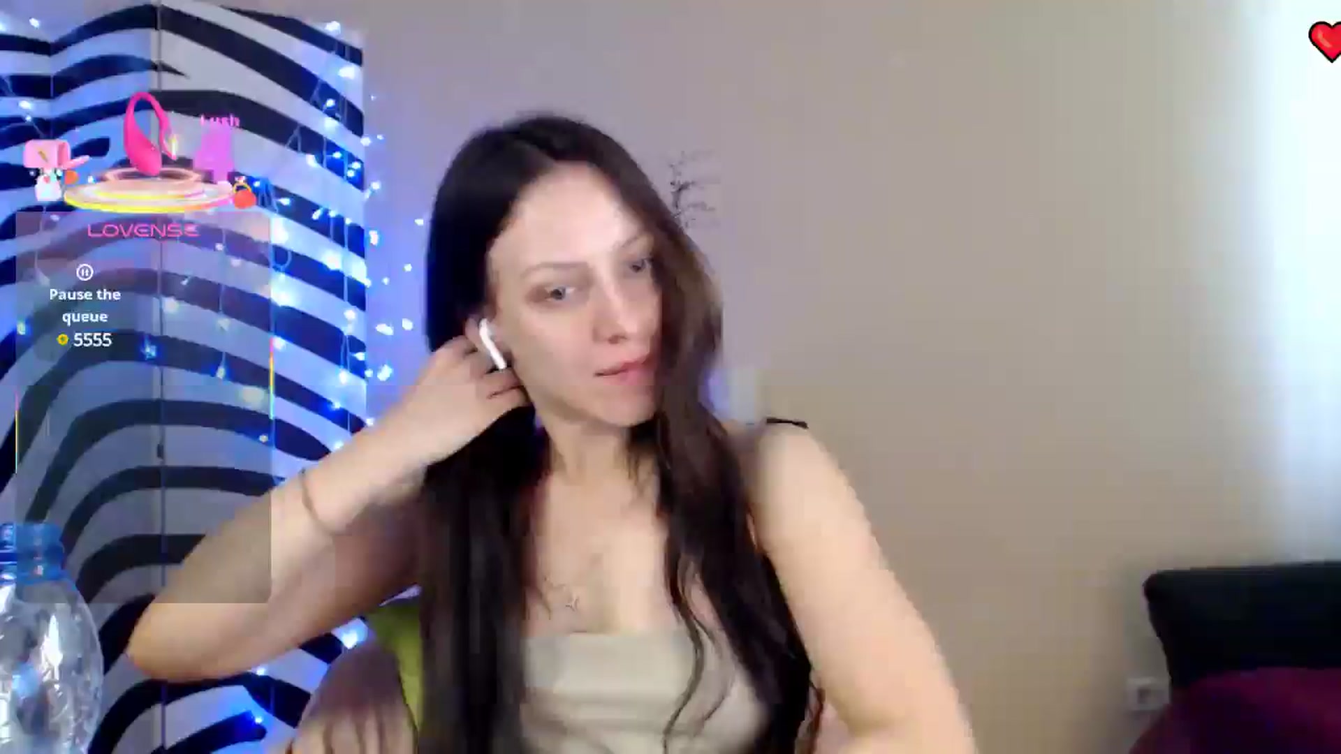 Gallery image thumbnail from BrunetteMuse's myfreecams stream on, 07/31/2025, 11:57 image 18 of 20