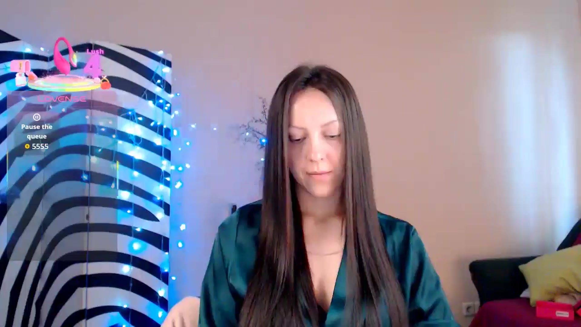 Gallery image thumbnail from BrunetteMuse's myfreecams stream on, 08/15/2025, 10:04 image 18 of 20