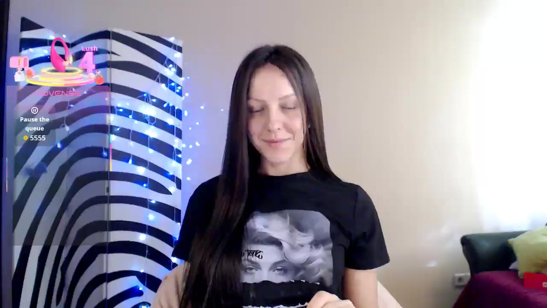 Gallery image thumbnail from BrunetteMuse's myfreecams stream on, 08/15/2025, 14:00 image 12 of 20