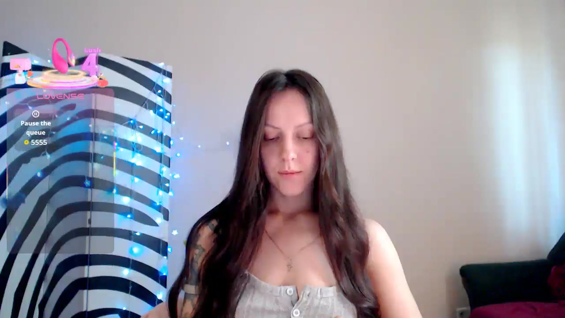 Gallery image thumbnail from BrunetteMuse's myfreecams stream on, 08/27/2025, 10:36 image 16 of 20