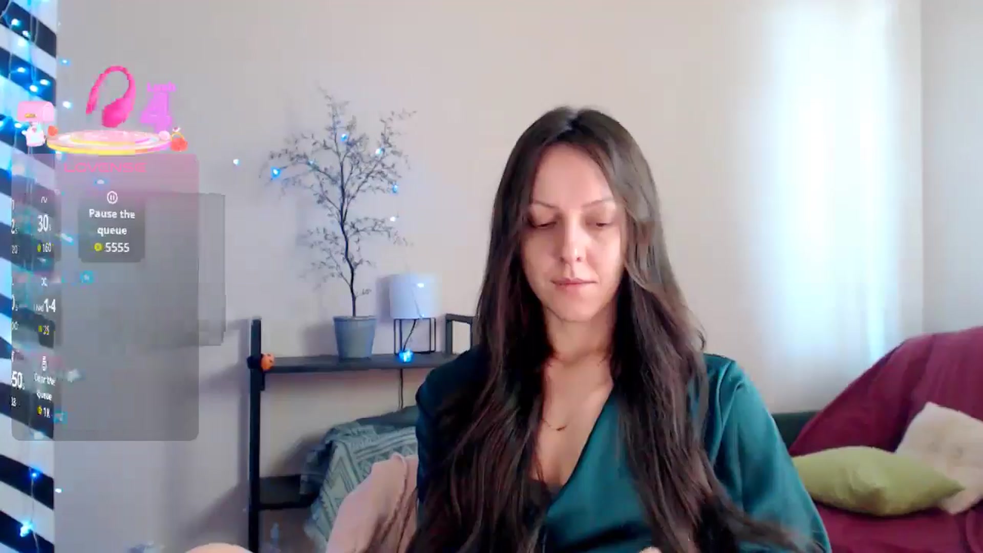 Gallery image thumbnail from BrunetteMuse's myfreecams stream on, 09/14/2025, 11:31 image 17 of 20