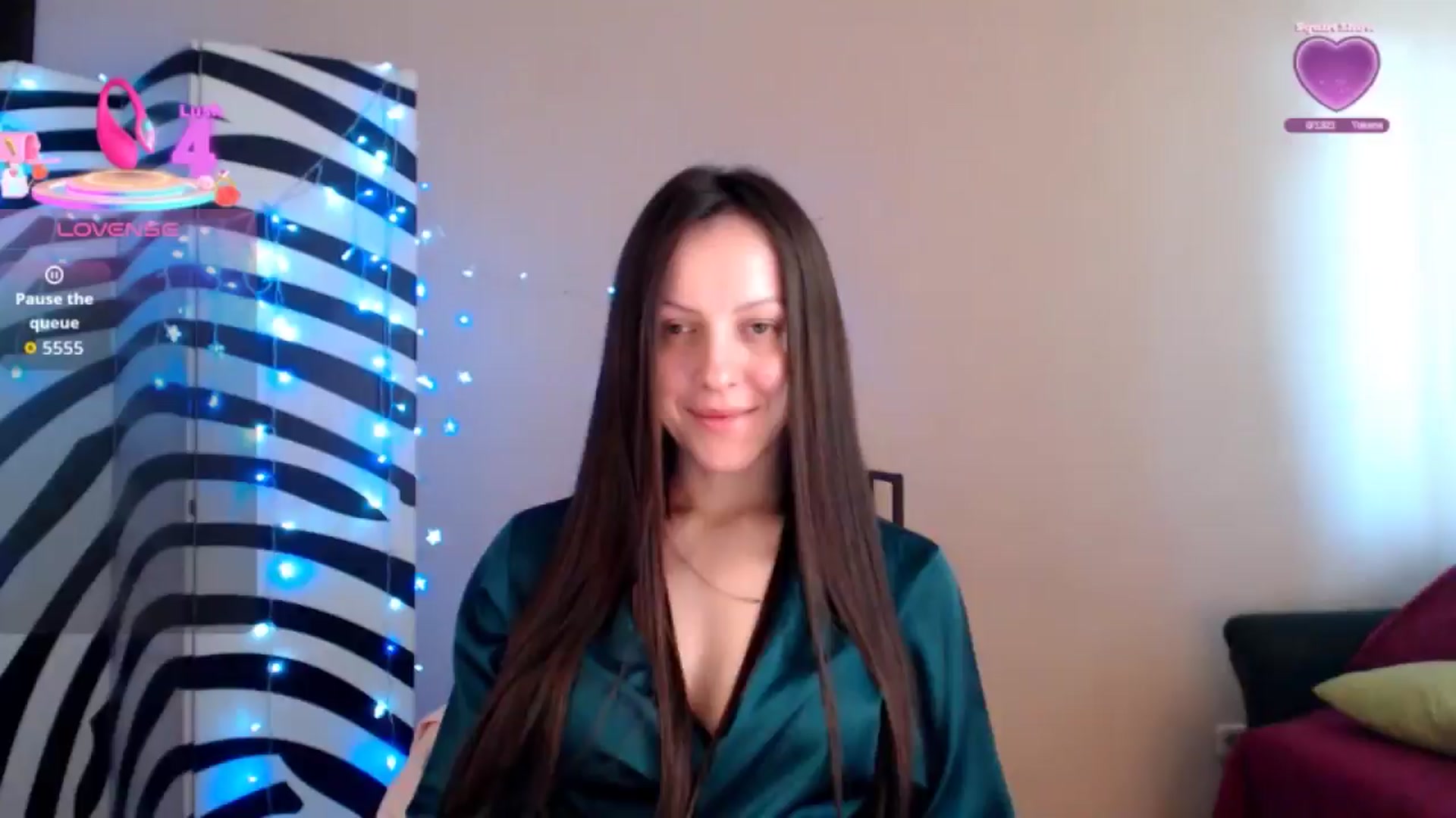 Gallery image thumbnail from BrunetteMuse's myfreecams stream on, 09/27/2025, 10:42 image 19 of 20