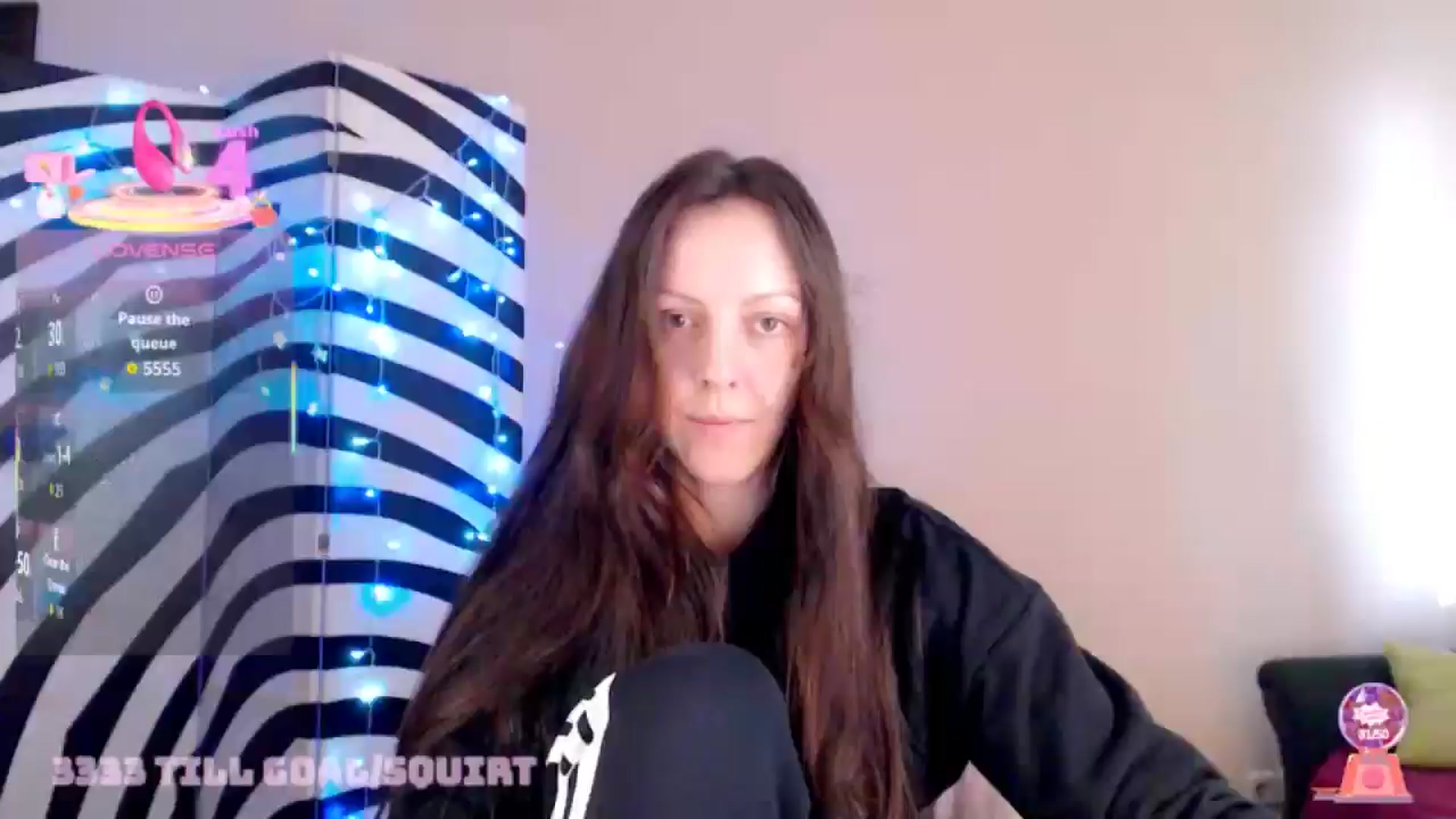 Gallery image thumbnail from BrunetteMuse's myfreecams stream on, 10/06/2025, 13:45 image 17 of 20