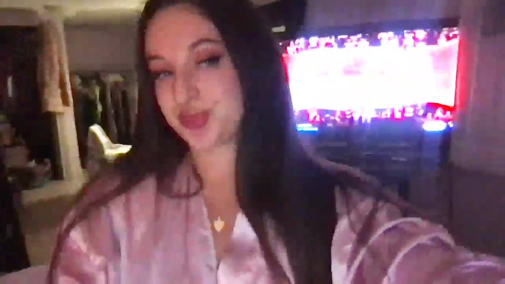 Gallery image thumbnail from Brunettebabyy's myfreecams stream on, 05/17/2025, 08:20 image 19 of 20