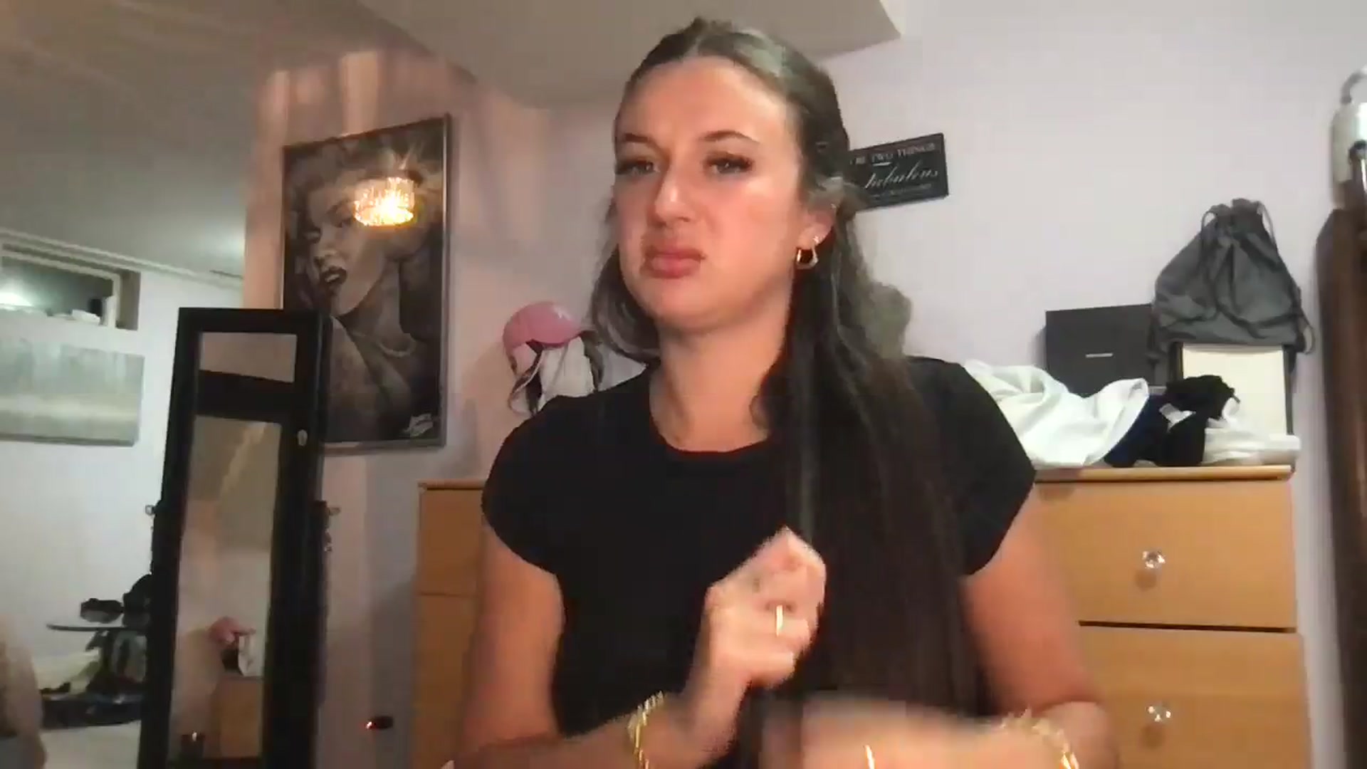Gallery image thumbnail from Brunettebabyy's myfreecams stream on, 06/01/2025, 08:16 image 14 of 20