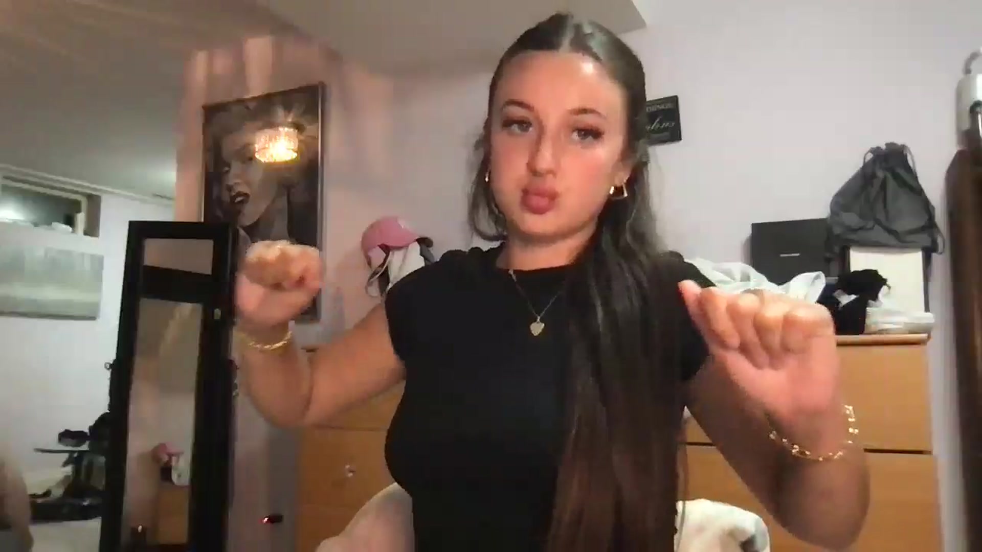 Gallery image thumbnail from Brunettebabyy's myfreecams stream on, 06/01/2025, 08:16 image 11 of 20