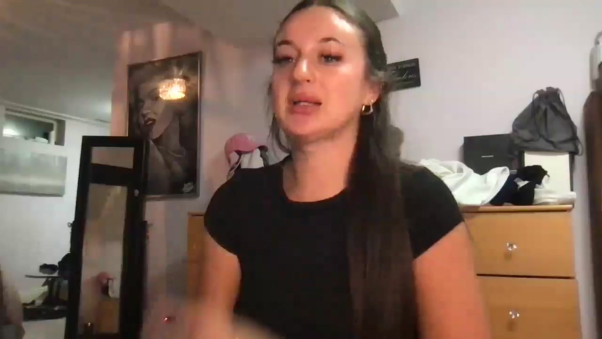 Gallery image thumbnail from Brunettebabyy's myfreecams stream on, 06/01/2025, 08:16 image 3 of 20