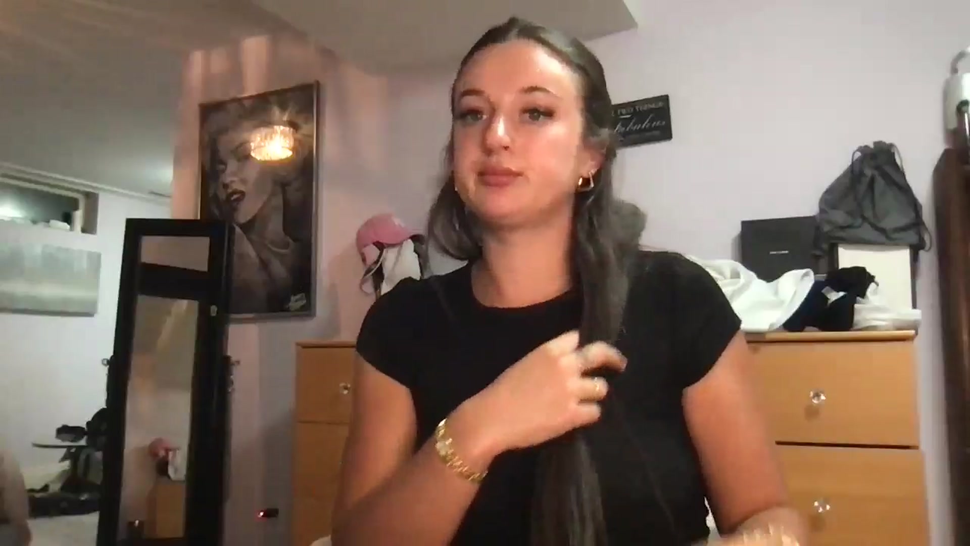 Gallery image thumbnail from Brunettebabyy's myfreecams stream on, 06/01/2025, 08:16 image 17 of 20
