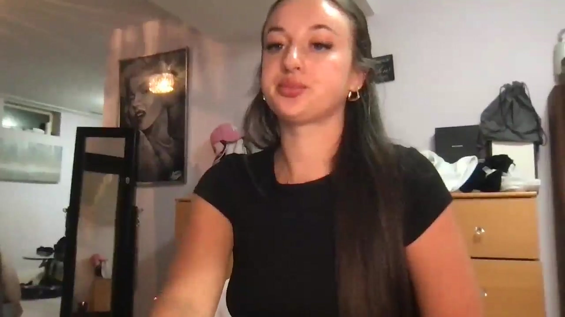 Gallery image thumbnail from Brunettebabyy's myfreecams stream on, 06/01/2025, 08:16 image 18 of 20