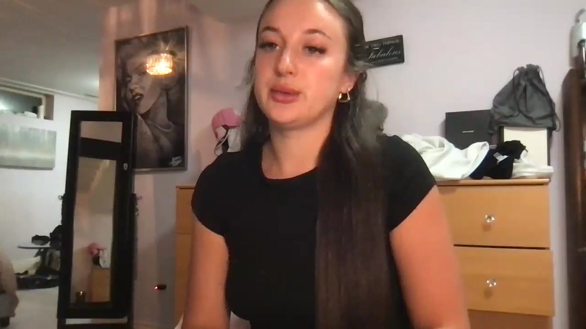 Gallery image thumbnail from Brunettebabyy's myfreecams stream on, 06/01/2025, 08:33 image 19 of 20