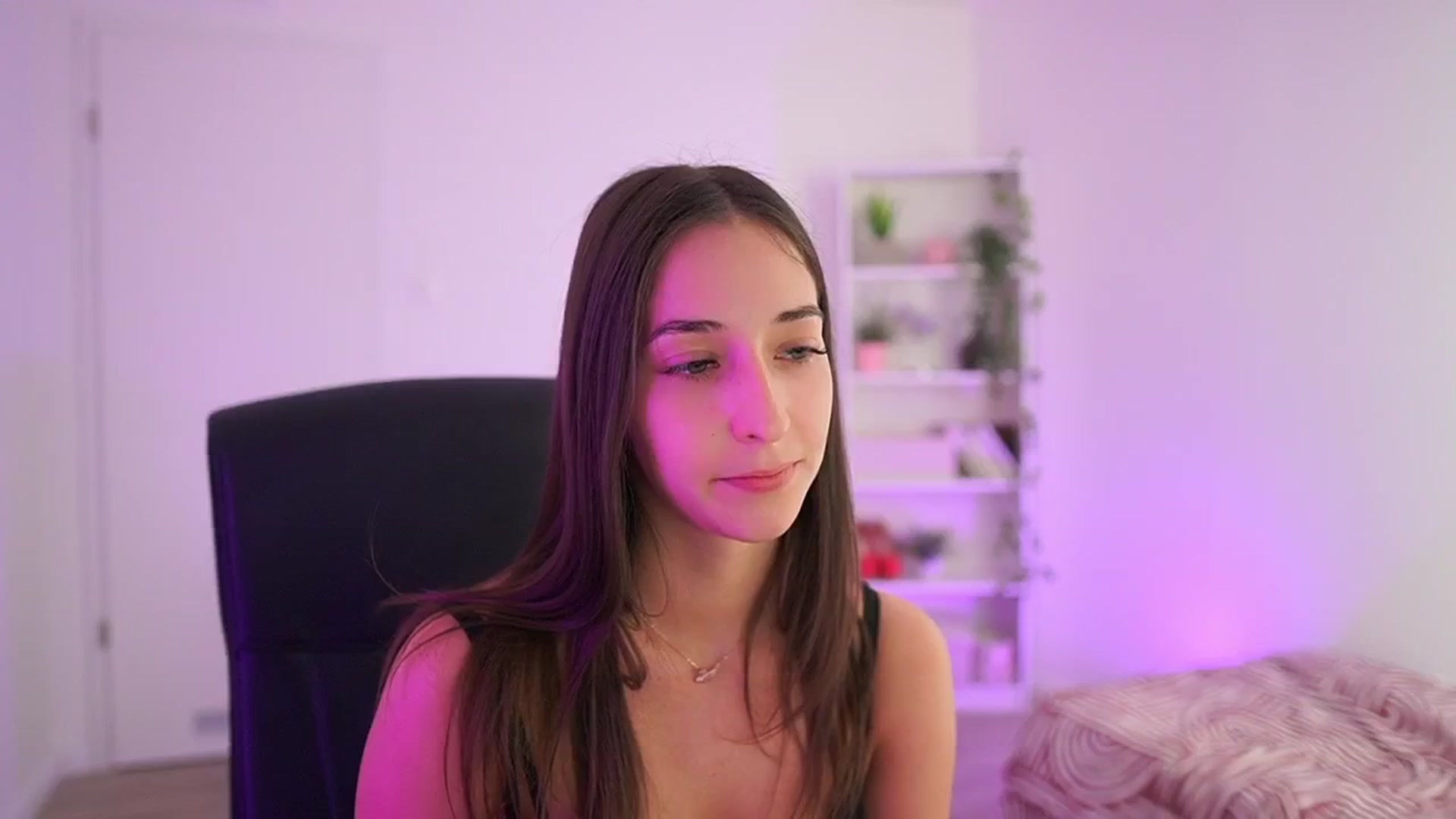 Gallery image thumbnail from Brunettte_18's myfreecams stream on, 04/07/2026, 18:22 image 9 of 20