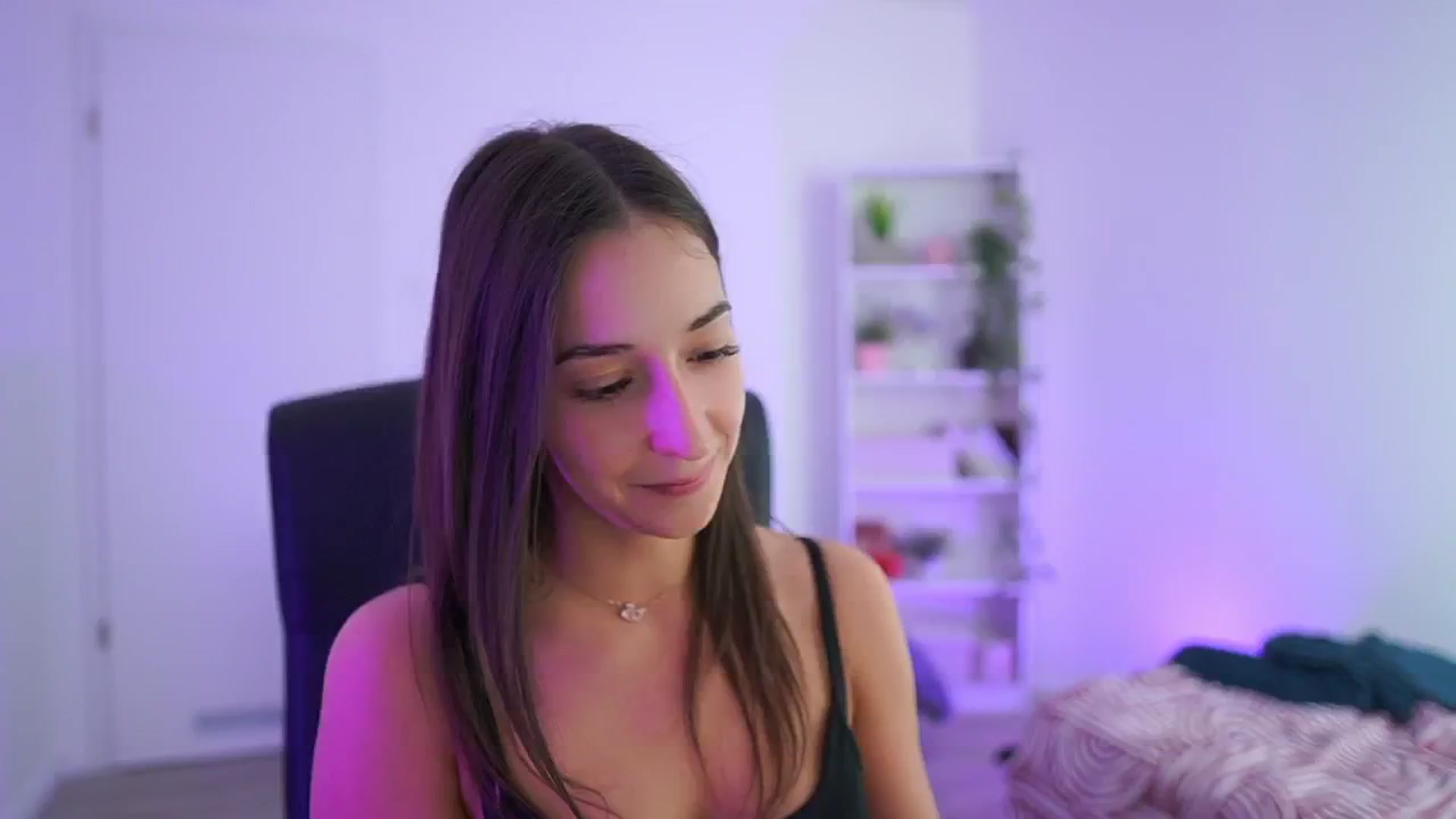 Gallery image thumbnail from Brunettte_18's myfreecams stream on, 04/07/2026, 19:15 image 16 of 20
