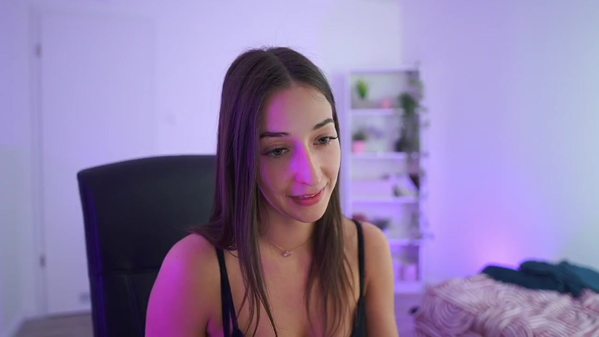 Gallery image thumbnail from Brunettte_18's myfreecams stream on, 04/07/2026, 19:15 image 11 of 20