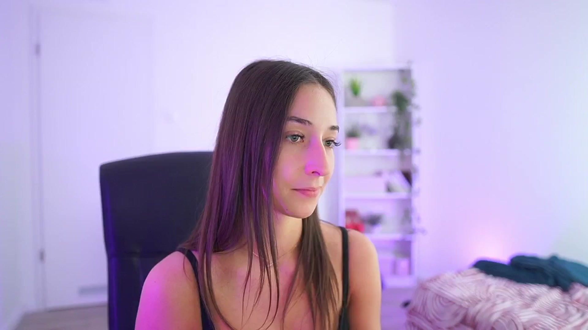 Gallery image thumbnail from Brunettte_18's myfreecams stream on, 04/07/2026, 19:15 image 19 of 20
