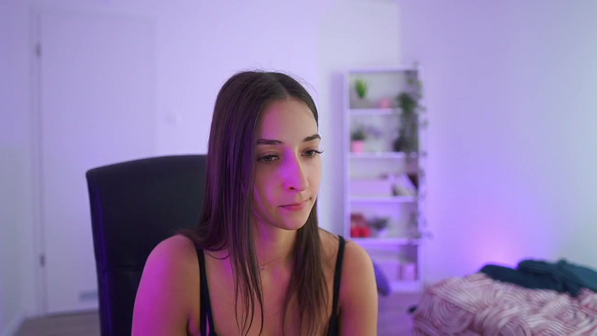 Gallery image thumbnail from Brunettte_18's myfreecams stream on, 04/07/2026, 19:15 image 9 of 20