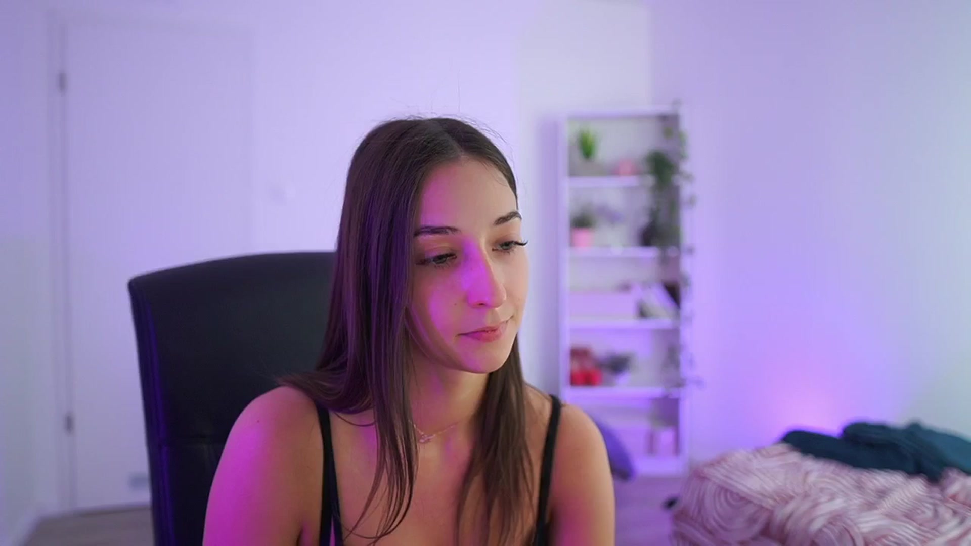 Gallery image thumbnail from Brunettte_18's myfreecams stream on, 04/07/2026, 19:15 image 3 of 20
