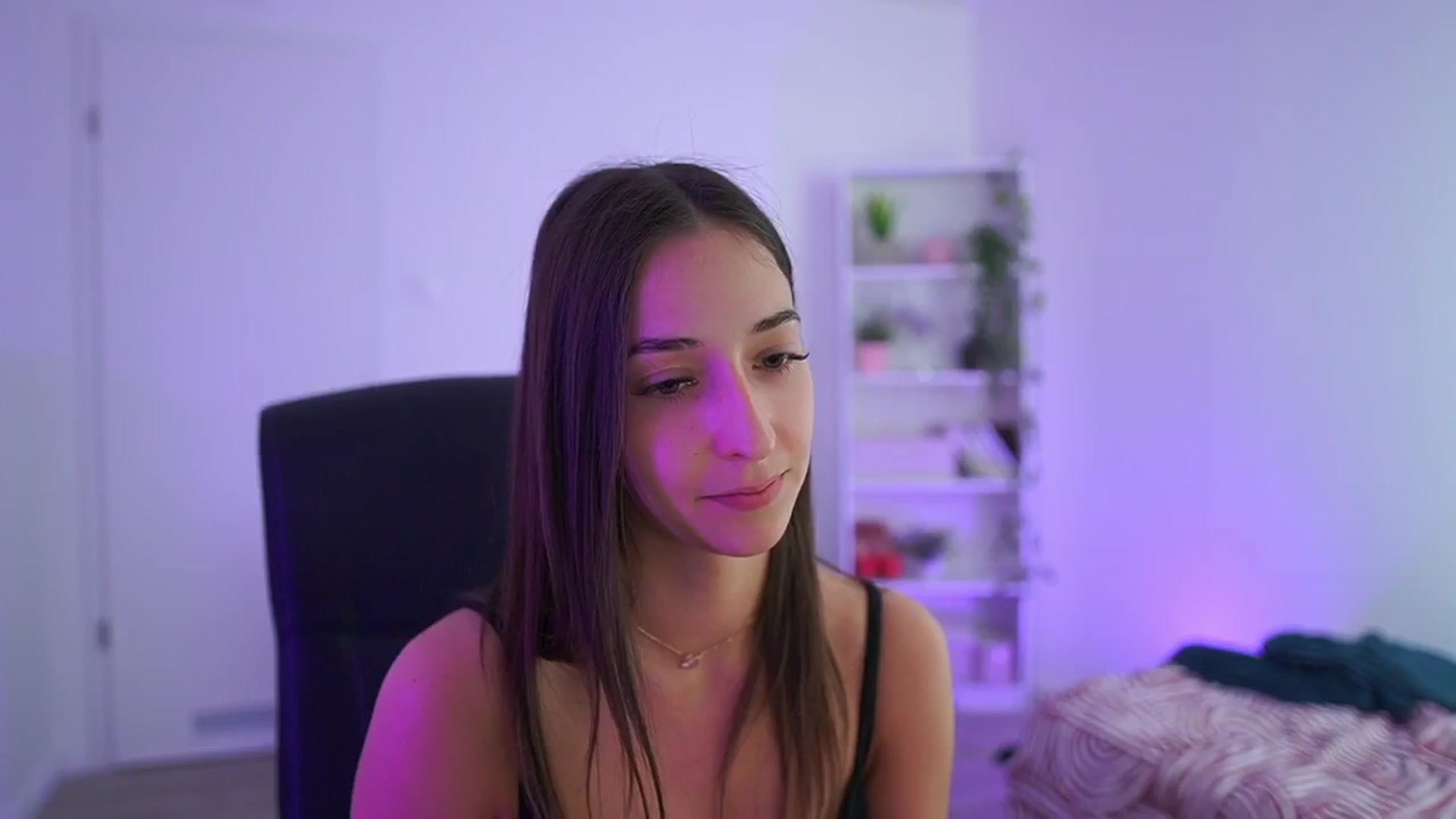 Gallery image thumbnail from Brunettte_18's myfreecams stream on, 04/07/2026, 19:15 image 20 of 20