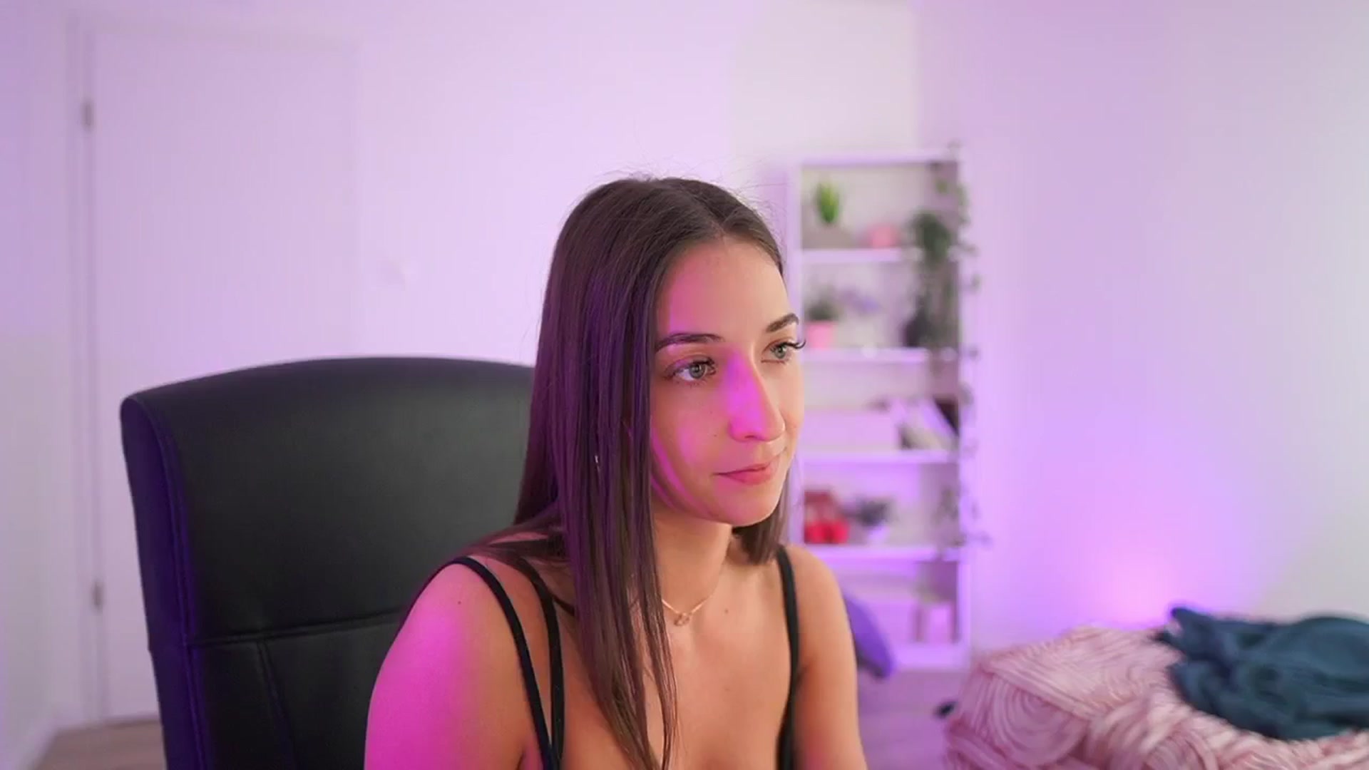 Gallery image thumbnail from Brunettte_18's myfreecams stream on, 04/07/2026, 21:19 image 2 of 20