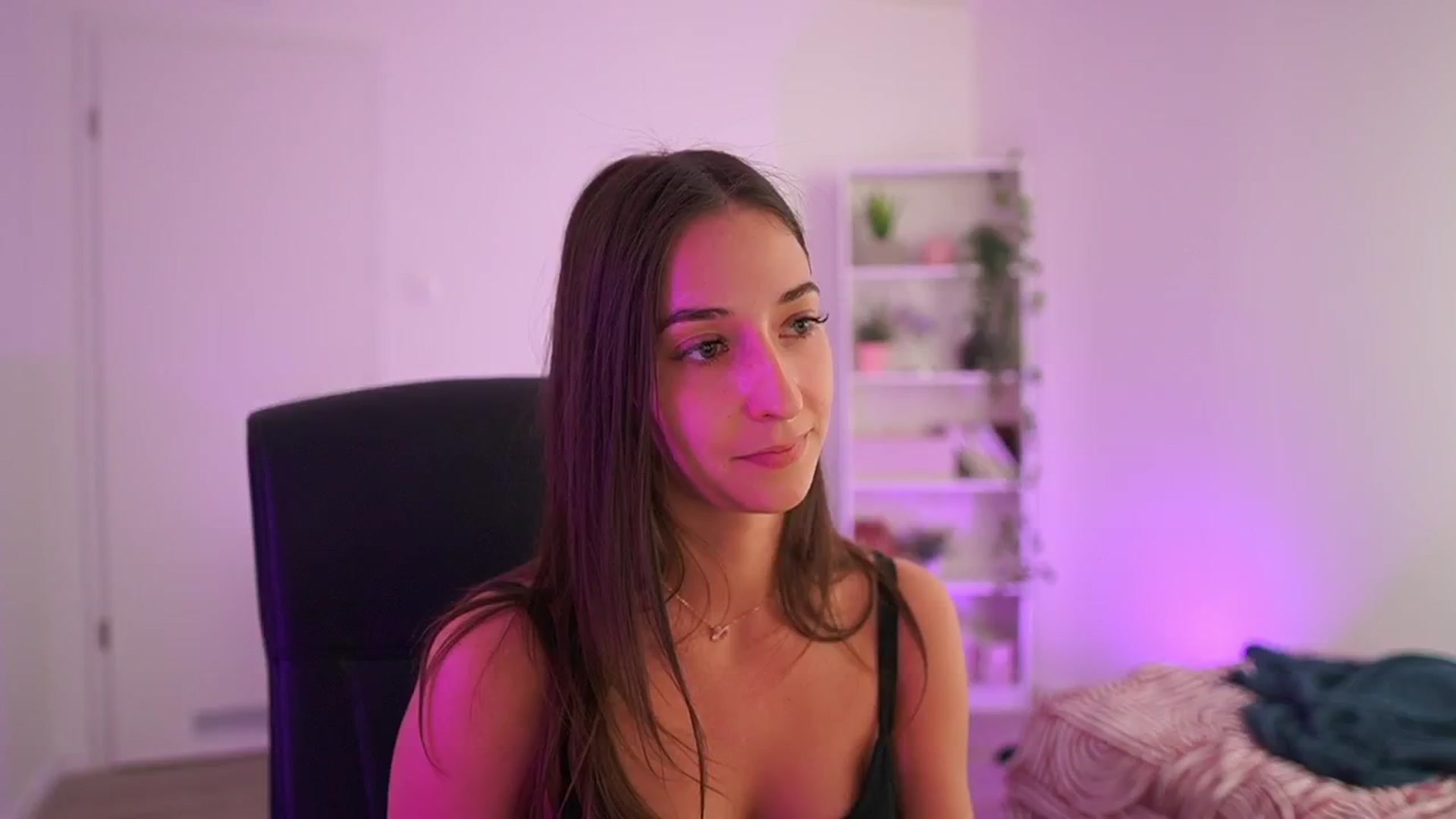 Gallery image thumbnail from Brunettte_18's myfreecams stream on, 04/07/2026, 21:19 image 19 of 20