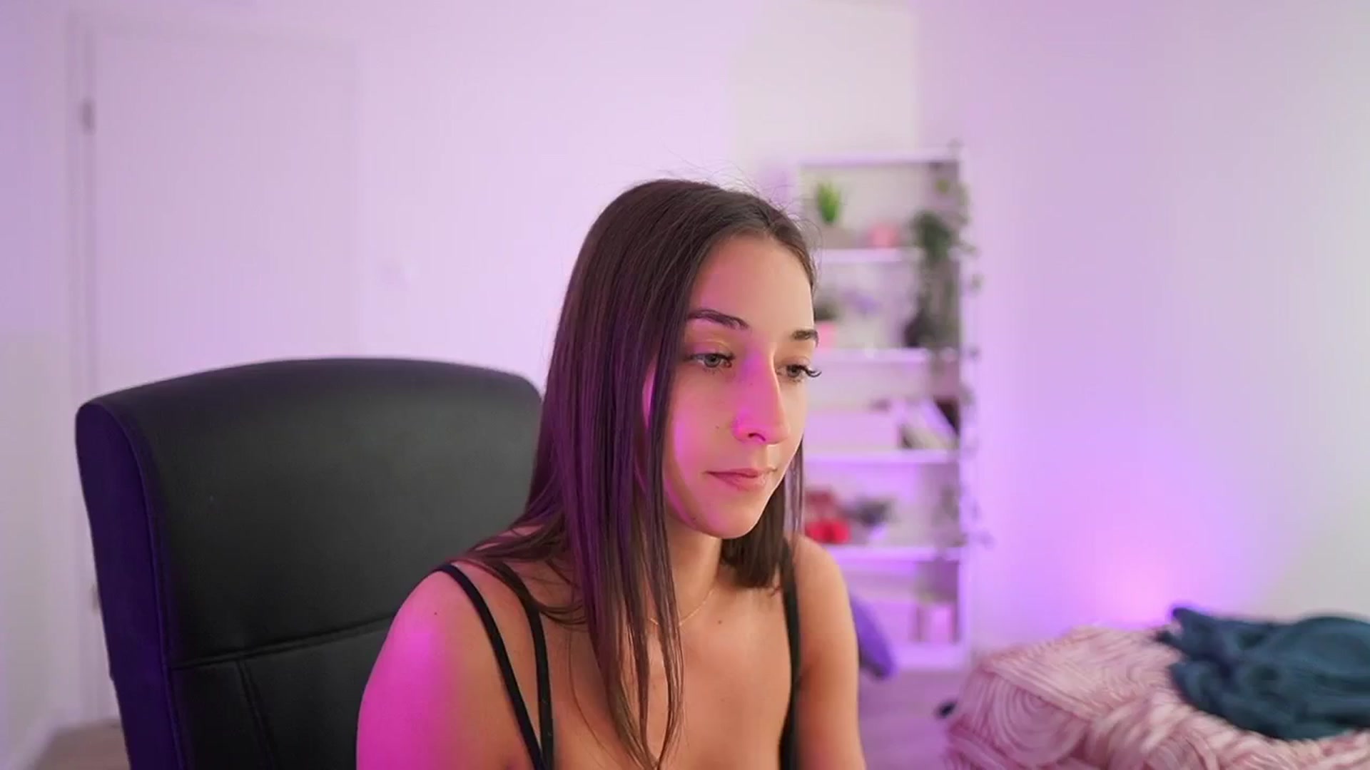 Gallery image thumbnail from Brunettte_18's myfreecams stream on, 04/07/2026, 21:19 image 6 of 20